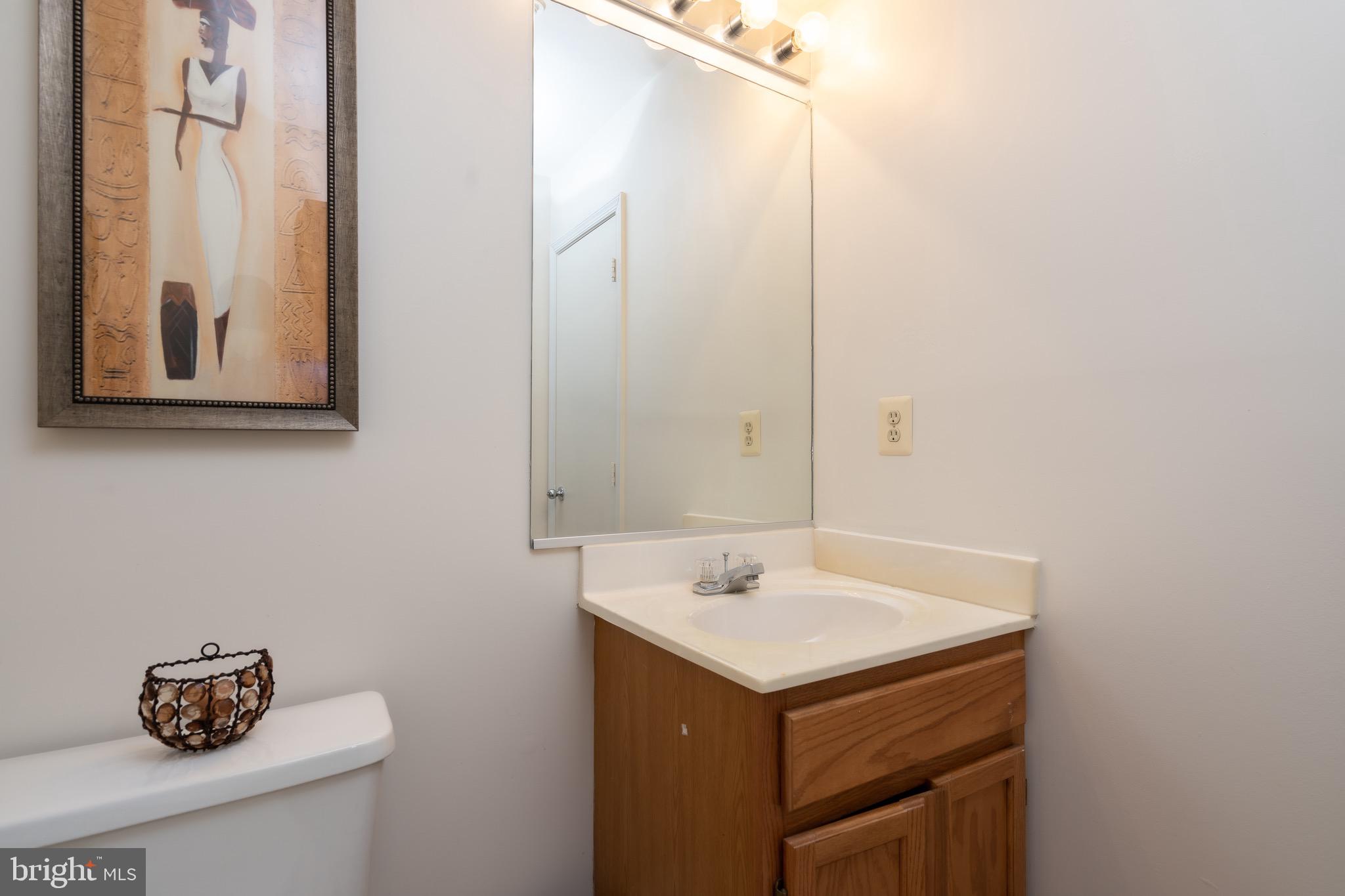 COLONY SQUARE - Residential