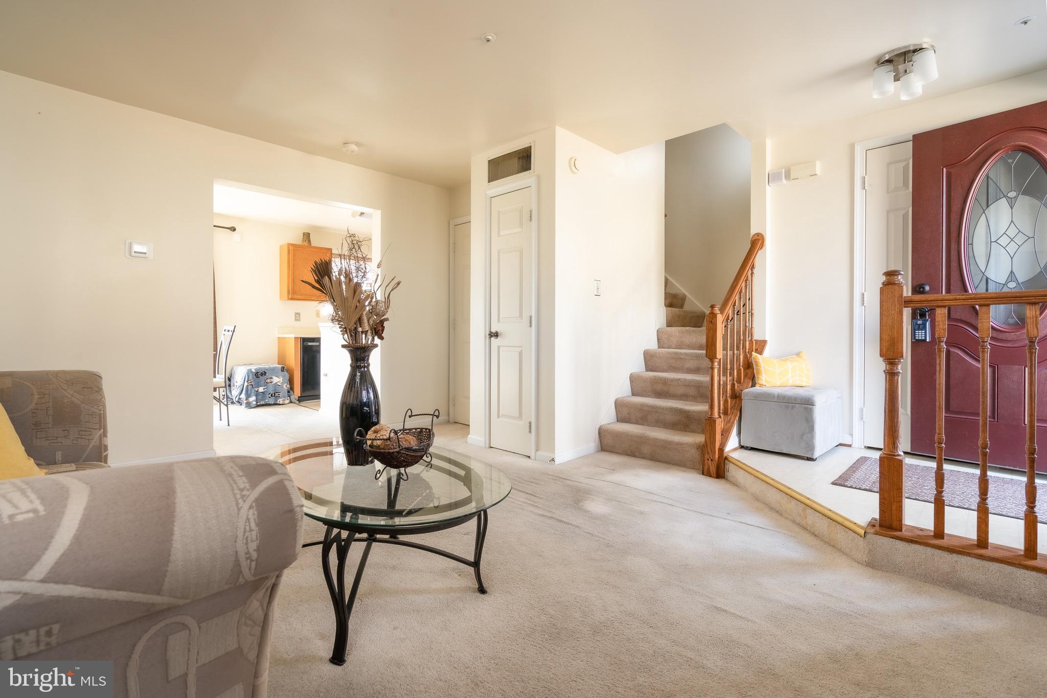 COLONY SQUARE - Residential