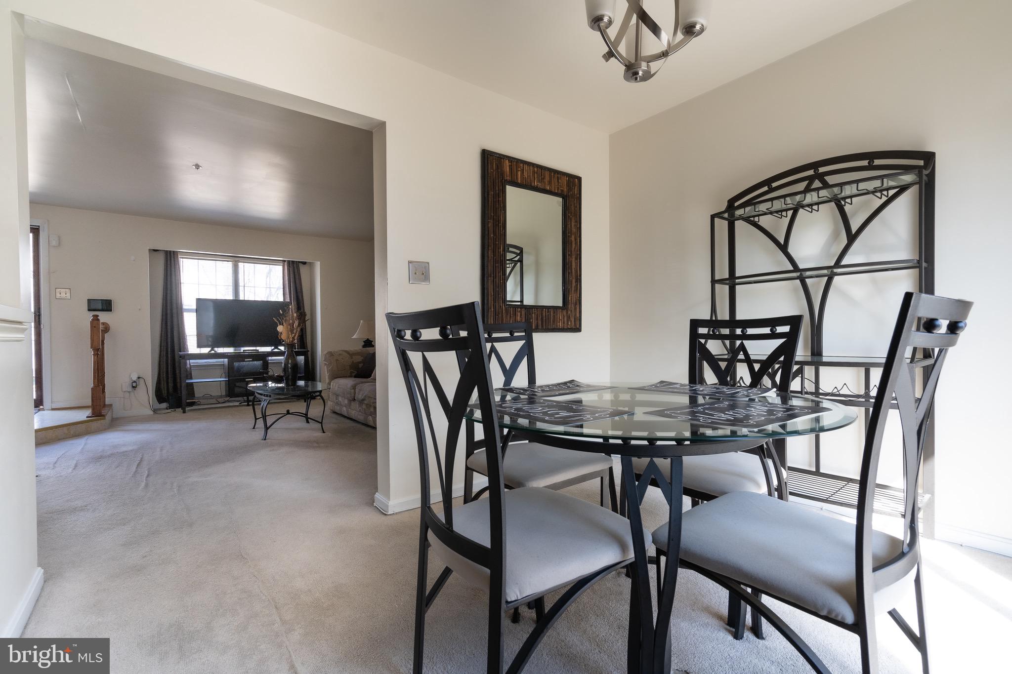 COLONY SQUARE - Residential