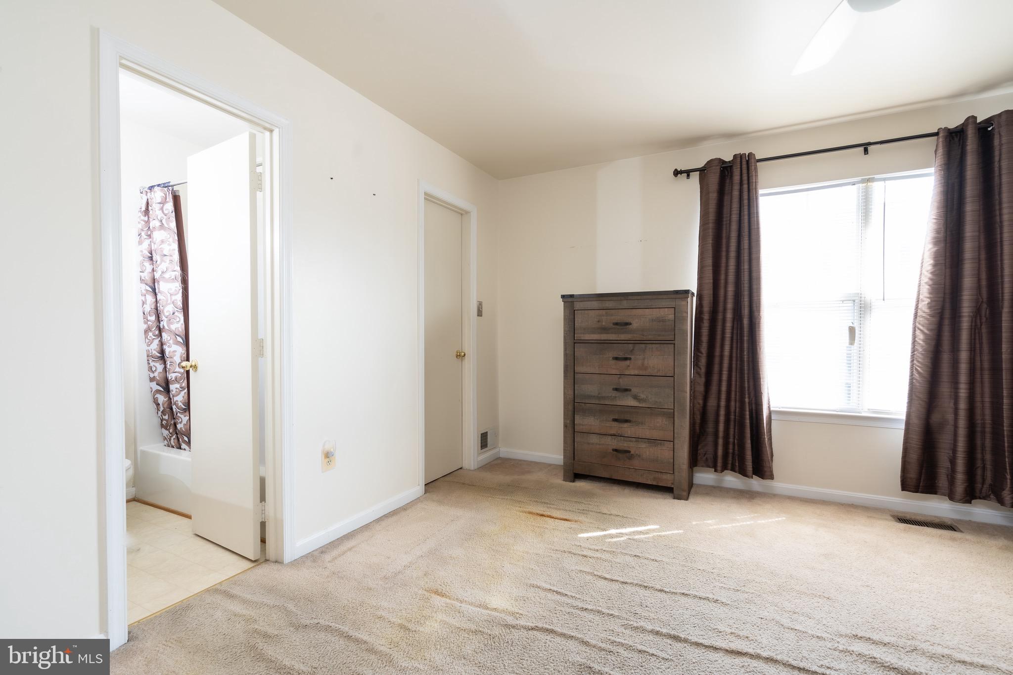 COLONY SQUARE - Residential