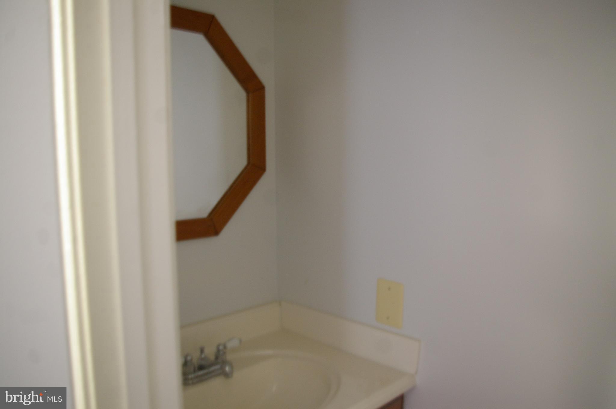 FAIRLAND ACRES - Residential Lease