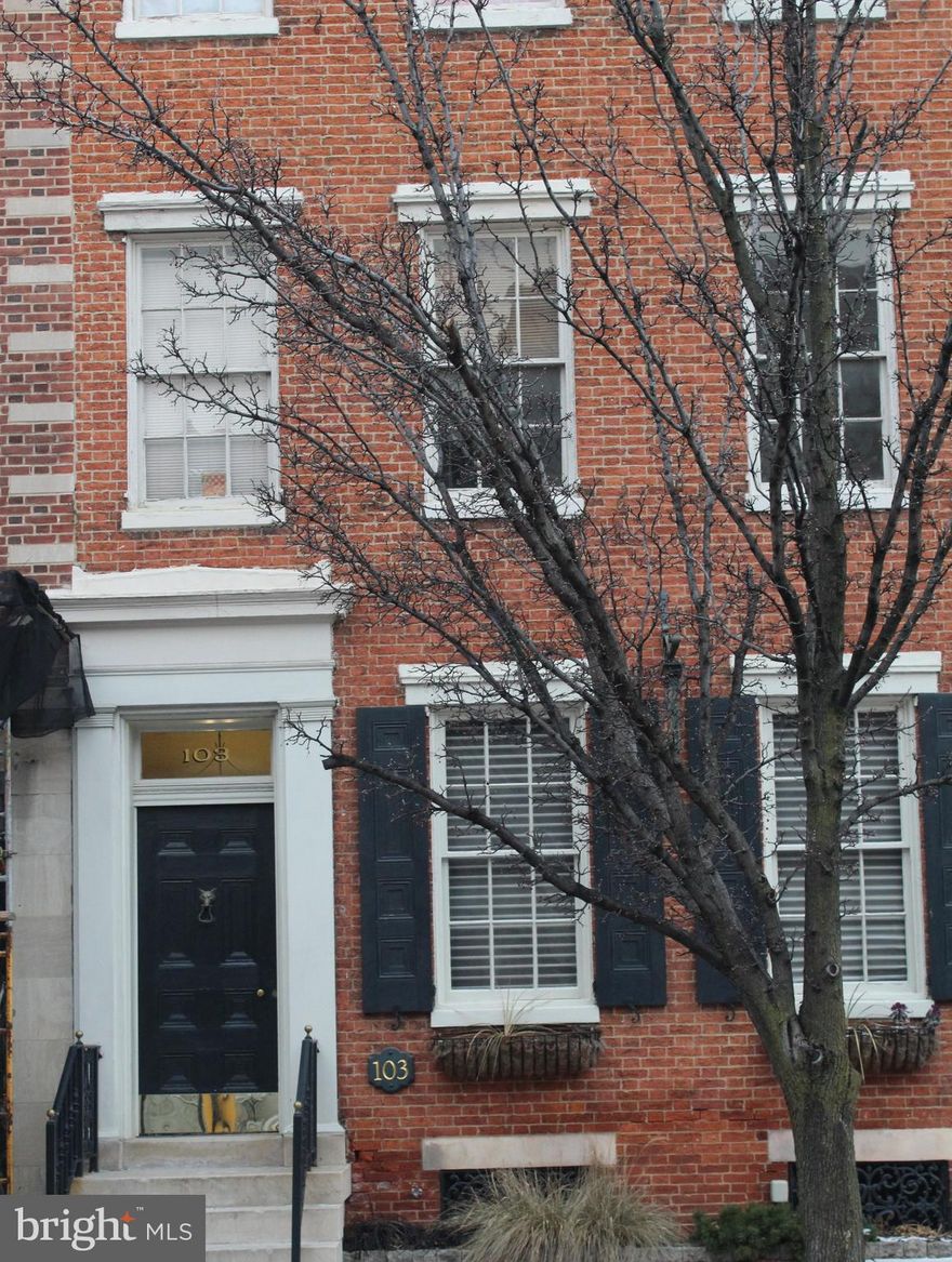 One bedroom, one bathroom 2nd floor apartment.
Note: Applicant must fill out an application and be approved PRIOR to viewing the property. The online application can be found on our website. You can apply for this property under the property description.