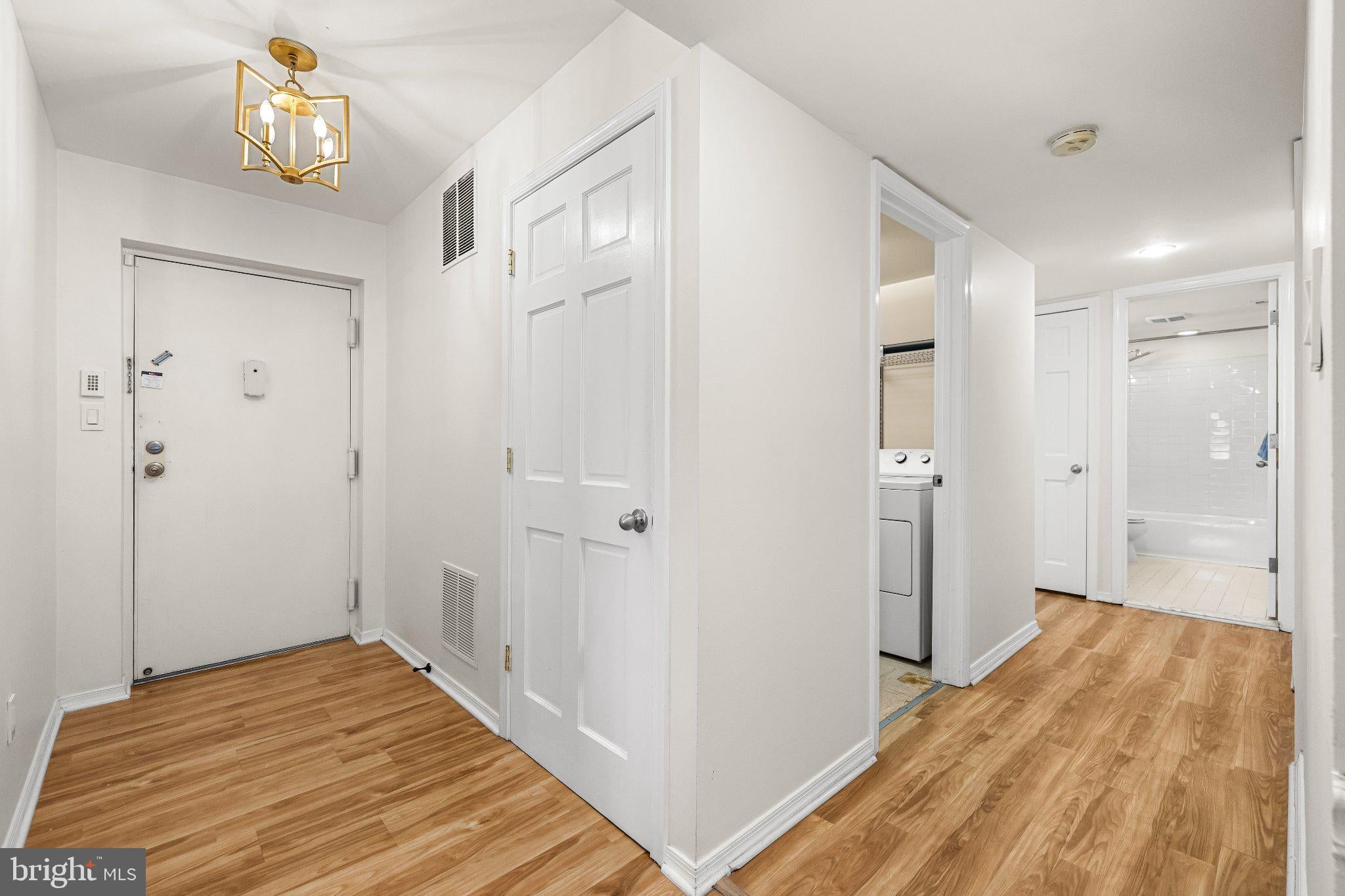 7 GANDSON COURT 302