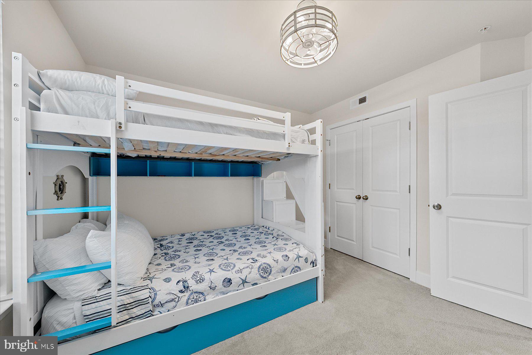 SEA OAKS VILLAGE - Residential