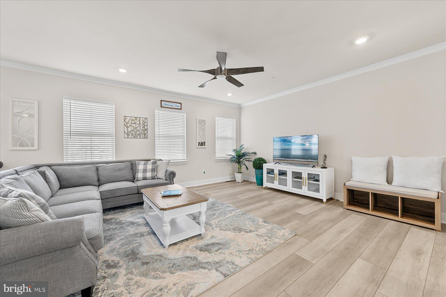 SEA OAKS VILLAGE - Residential