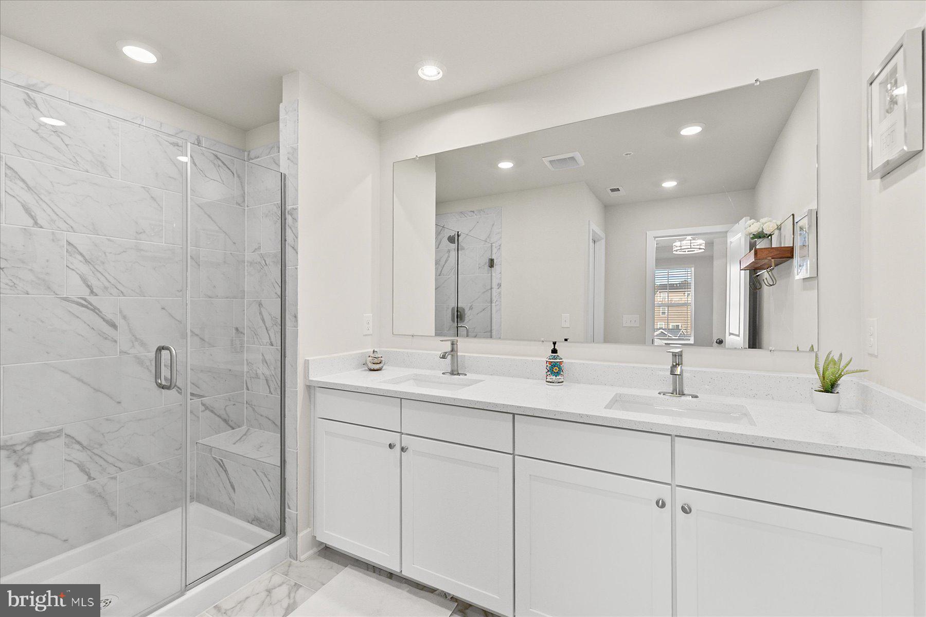 SEA OAKS VILLAGE - Residential