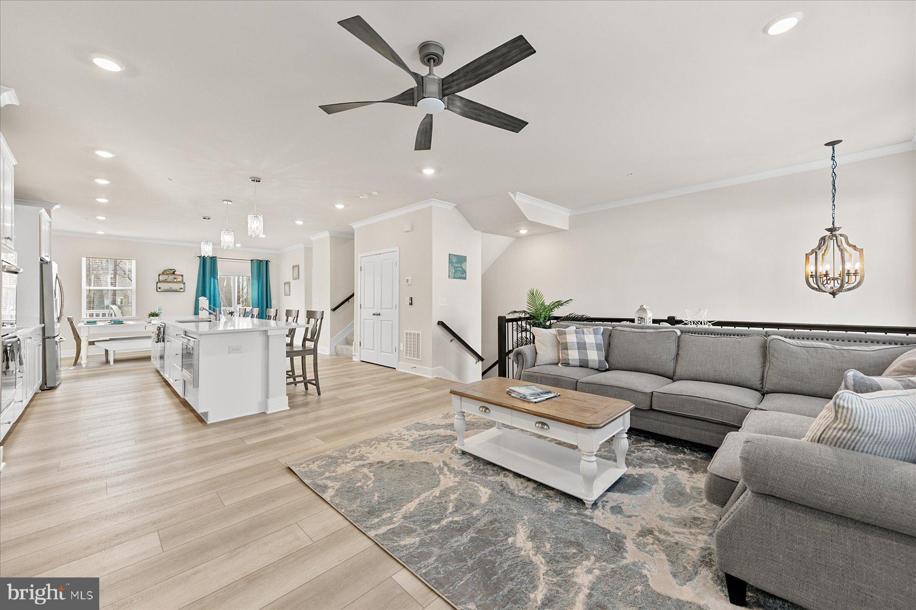 SEA OAKS VILLAGE - Residential