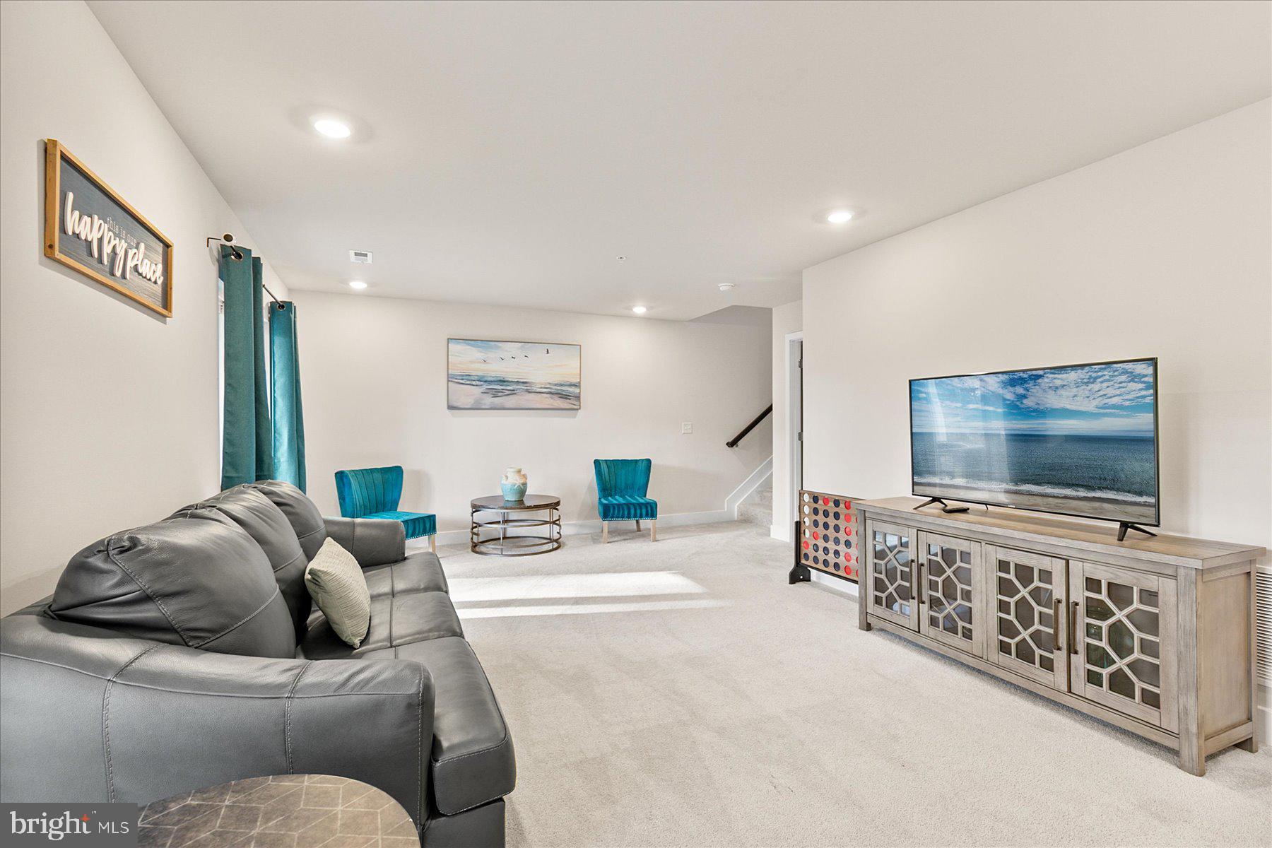 SEA OAKS VILLAGE - Residential