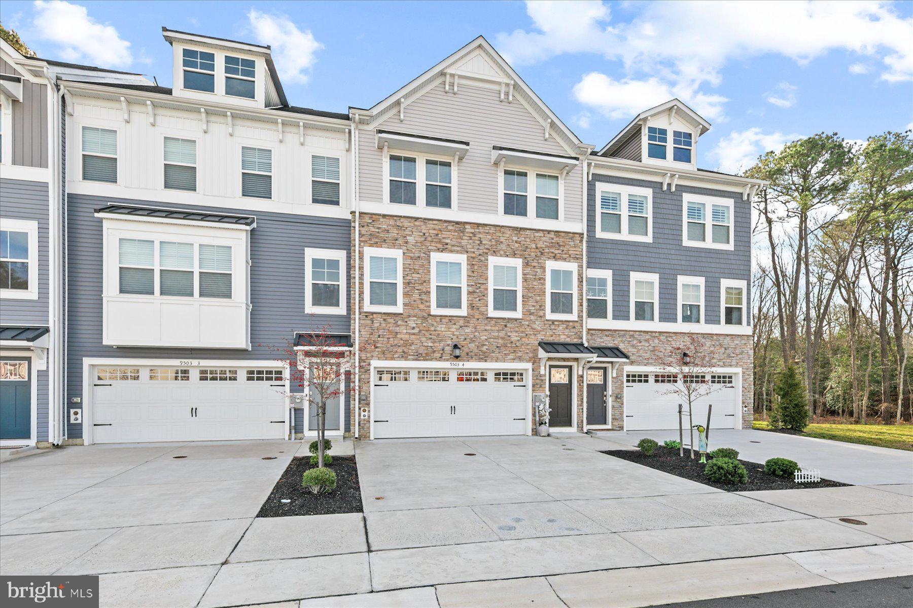 SEA OAKS VILLAGE - Residential