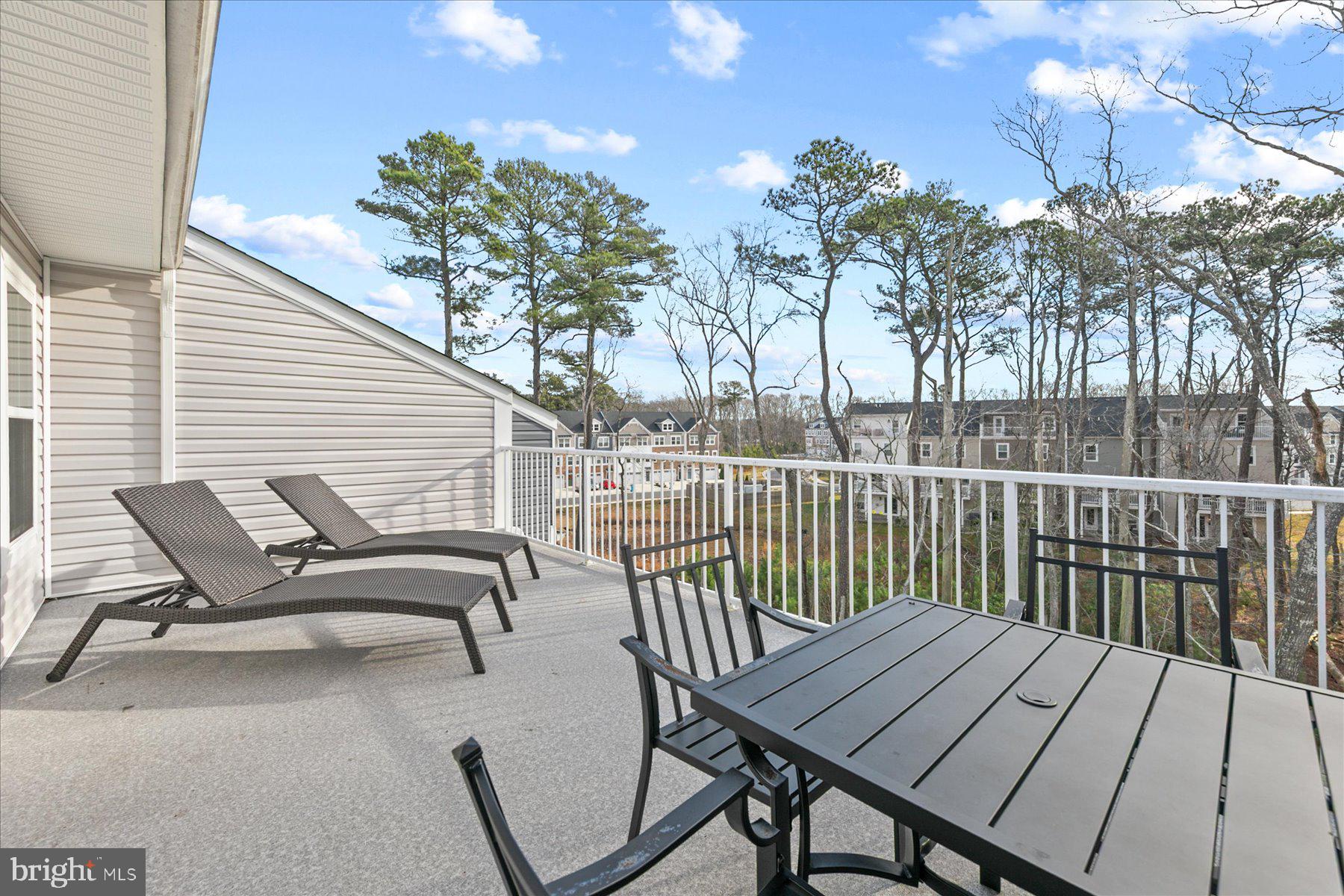 SEA OAKS VILLAGE - Residential