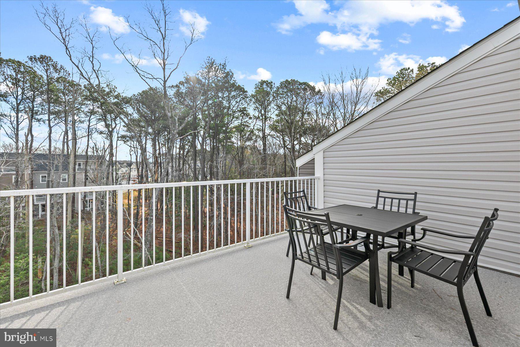 SEA OAKS VILLAGE - Residential