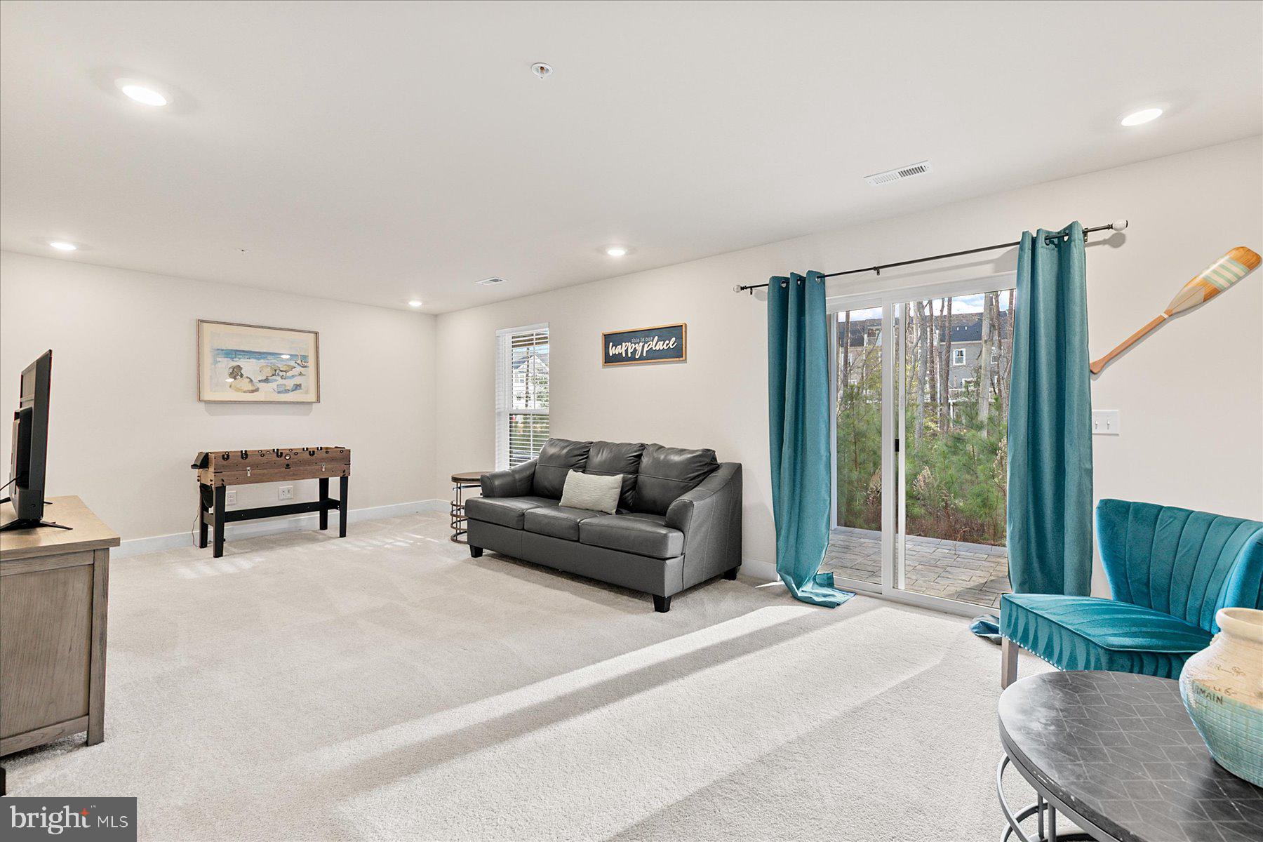 SEA OAKS VILLAGE - Residential