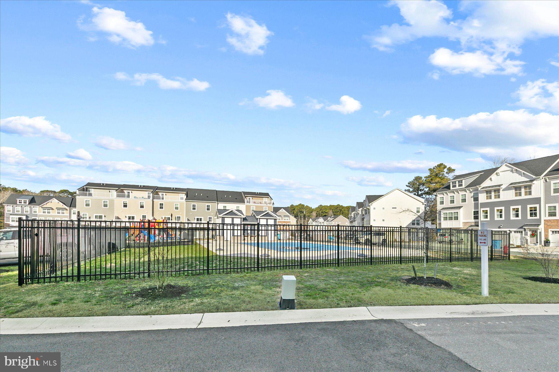 SEA OAKS VILLAGE - Residential