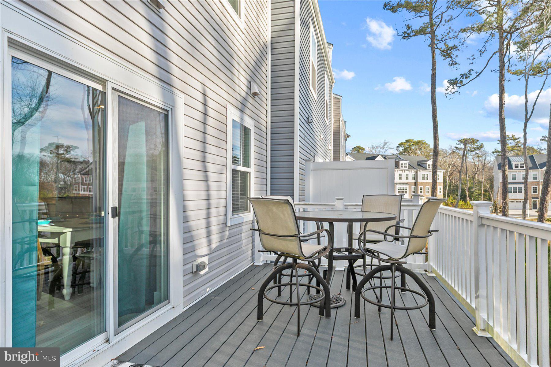 SEA OAKS VILLAGE - Residential