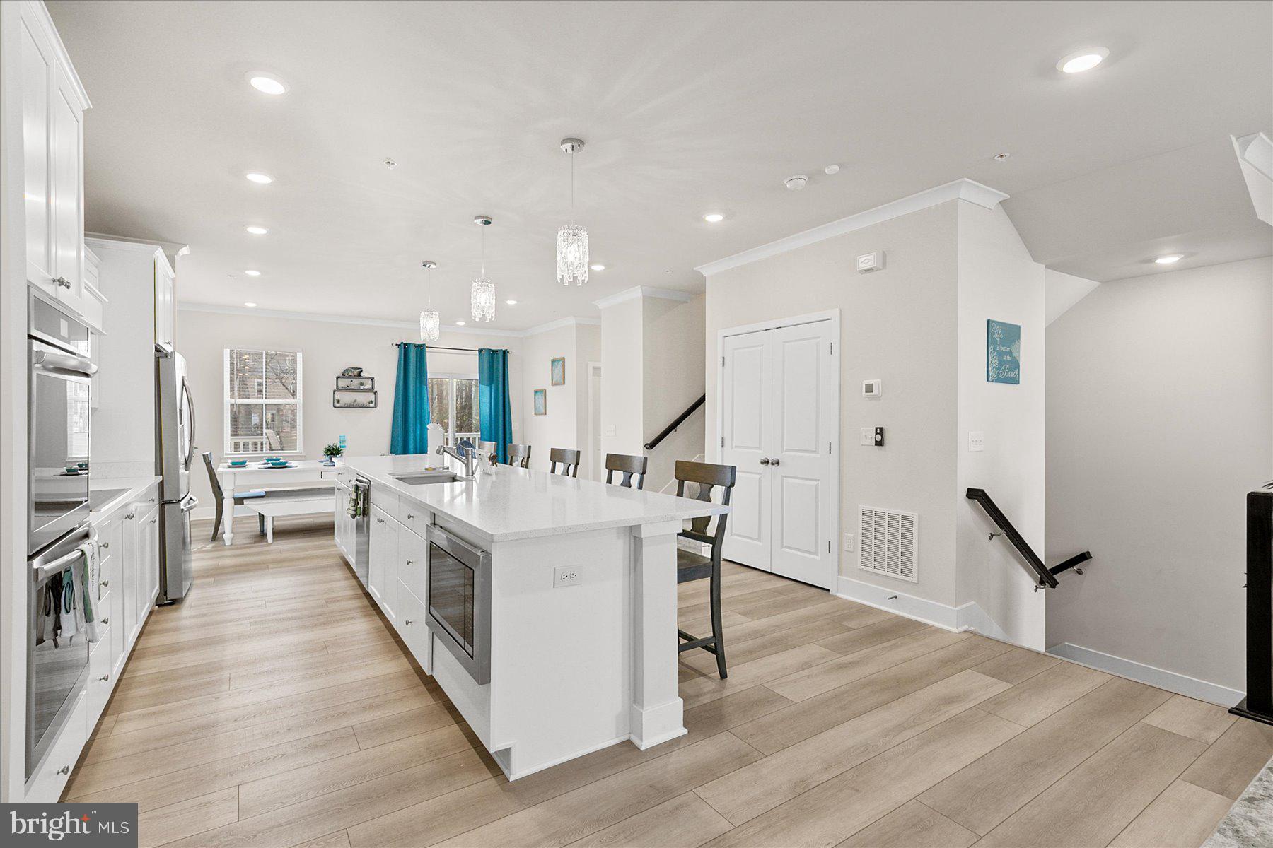 SEA OAKS VILLAGE - Residential