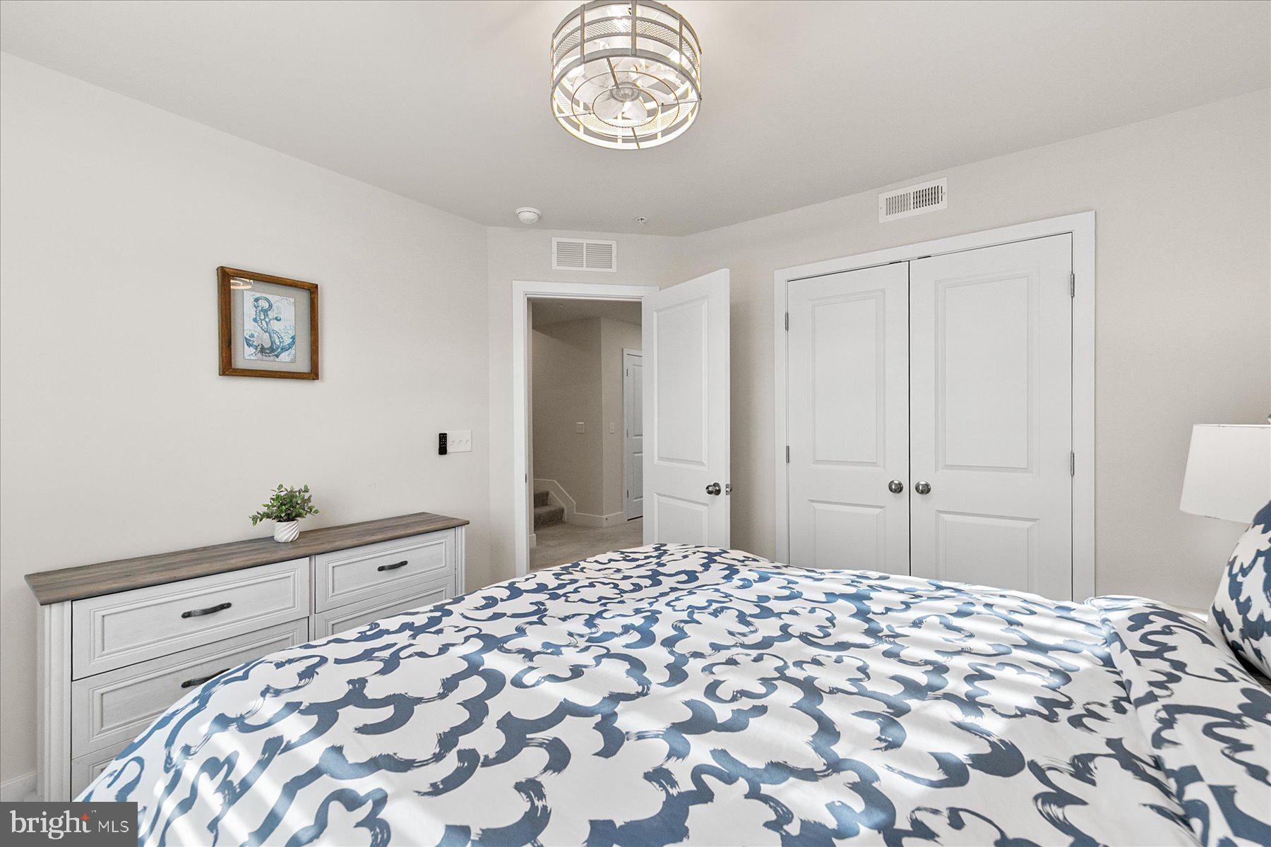 SEA OAKS VILLAGE - Residential