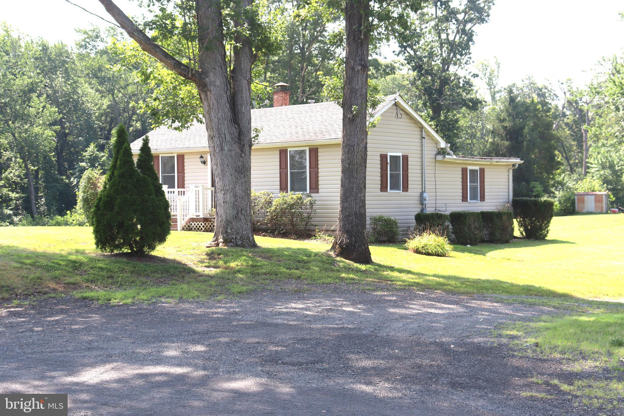 2575 COURTNEY SCHOOL ROAD