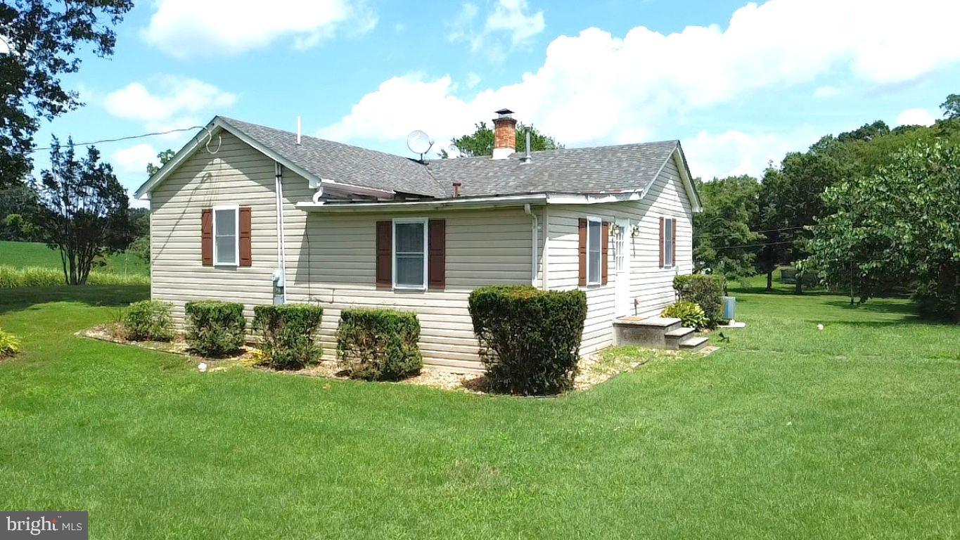 2575 COURTNEY SCHOOL ROAD