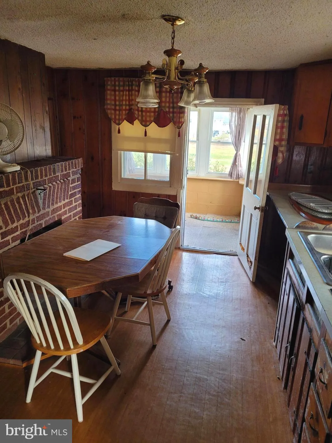 Alloway, New Jersey 08001, United States, 2 Bedrooms Bedrooms, ,1 BathroomBathrooms,Residential,Pending,25420