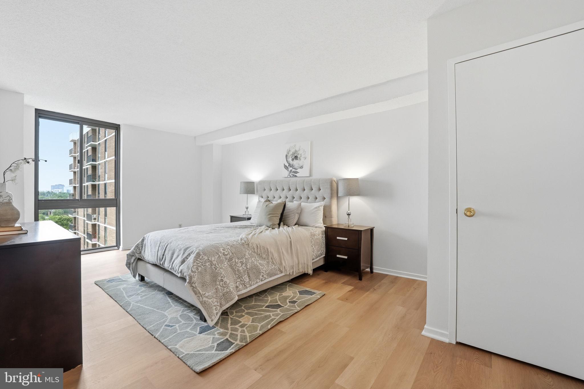 IDYLWOOD TOWERS CONDO - Residential