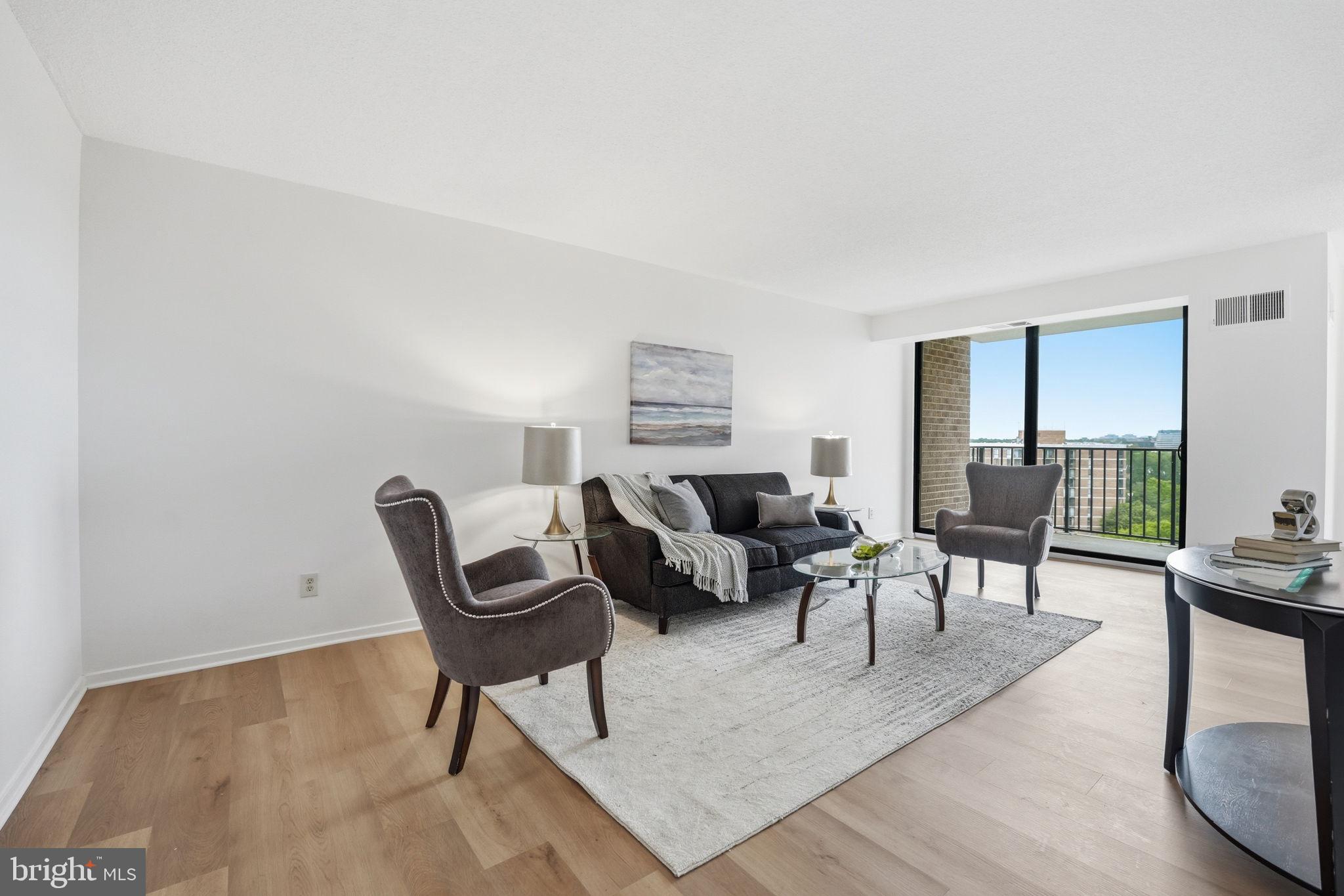 IDYLWOOD TOWERS CONDO - Residential