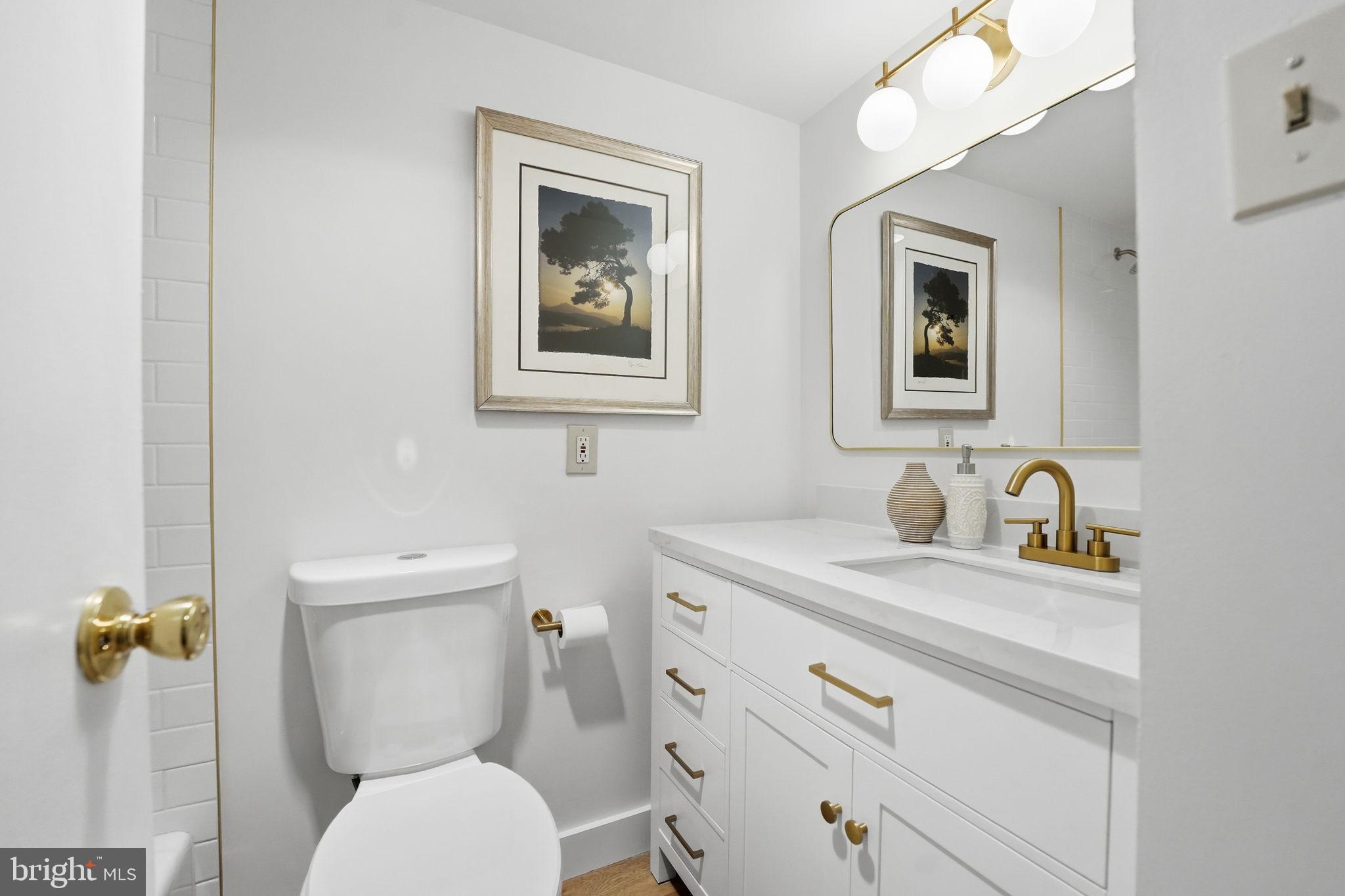 IDYLWOOD TOWERS CONDO - Residential