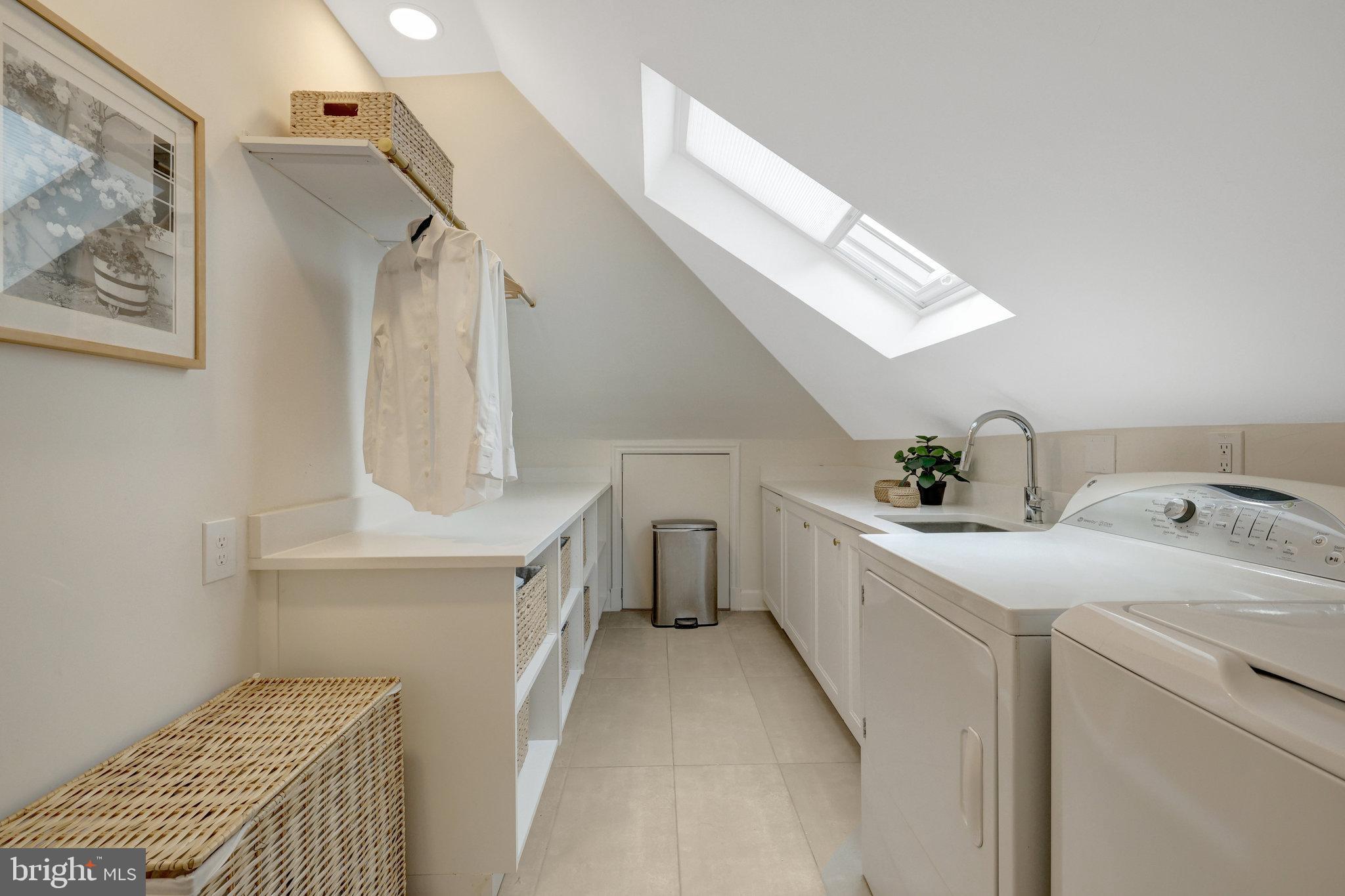 EVERMAY - Residential Lease