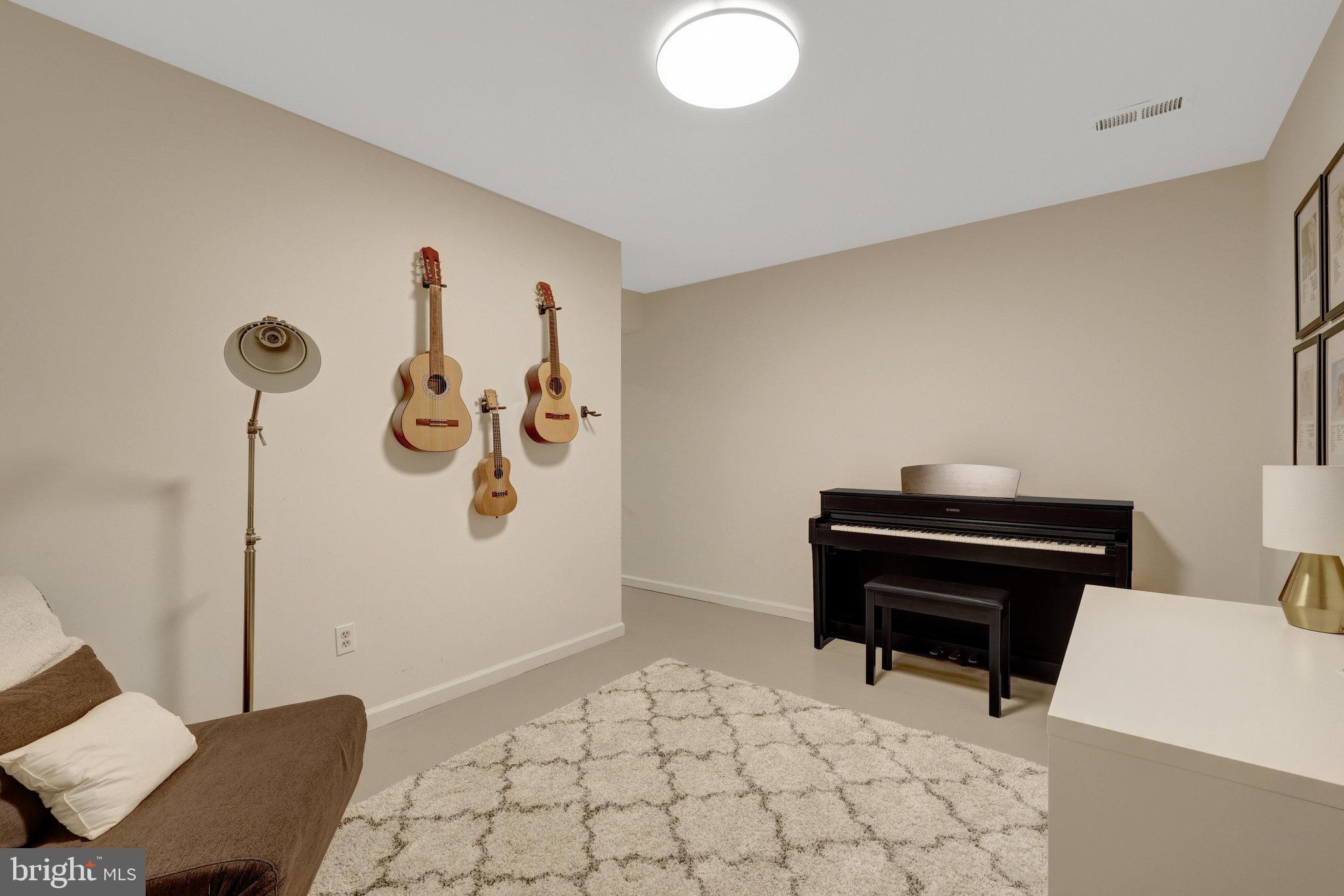 EVERMAY - Residential Lease