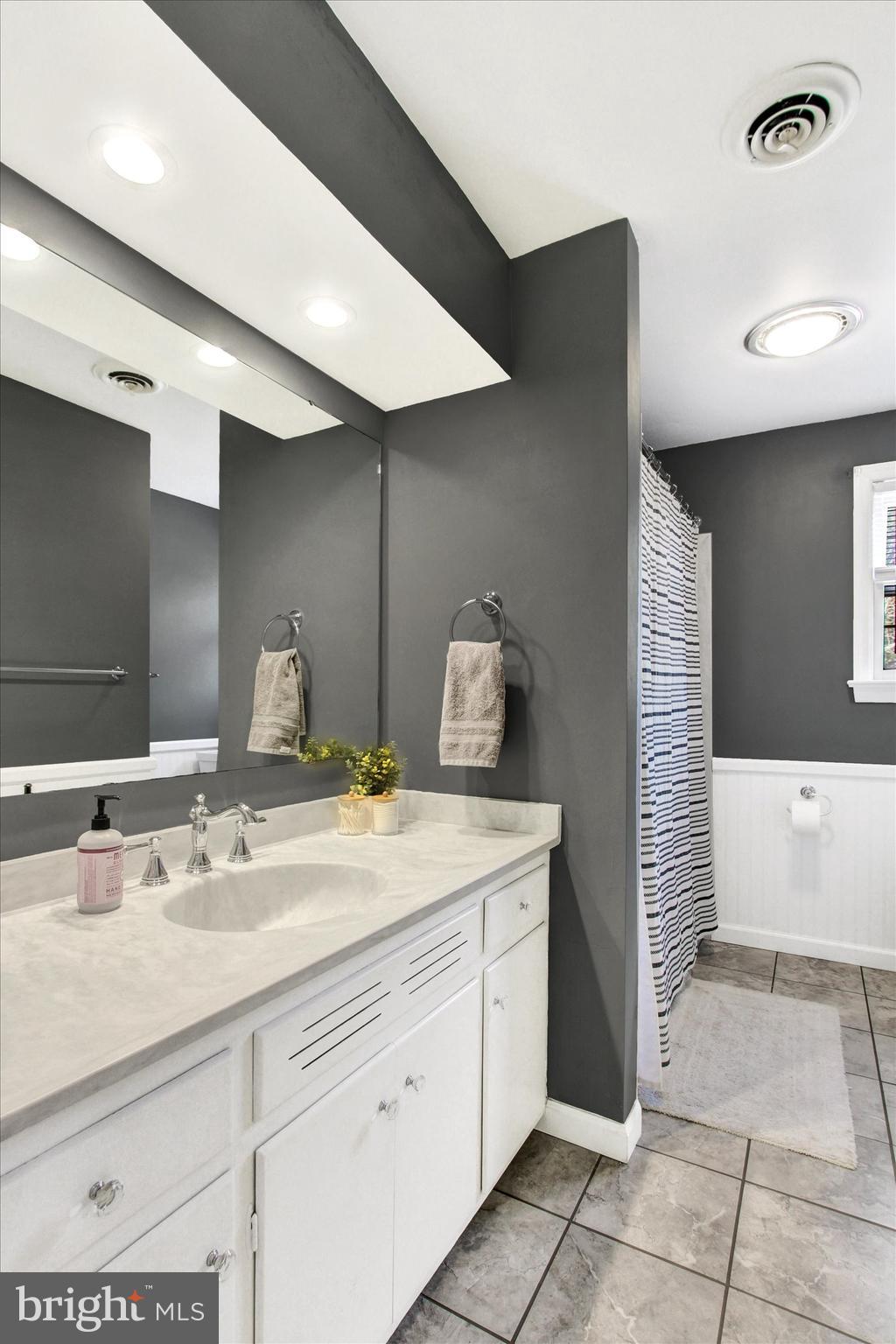 CUMBERLAND TOWNSHIP - Residential