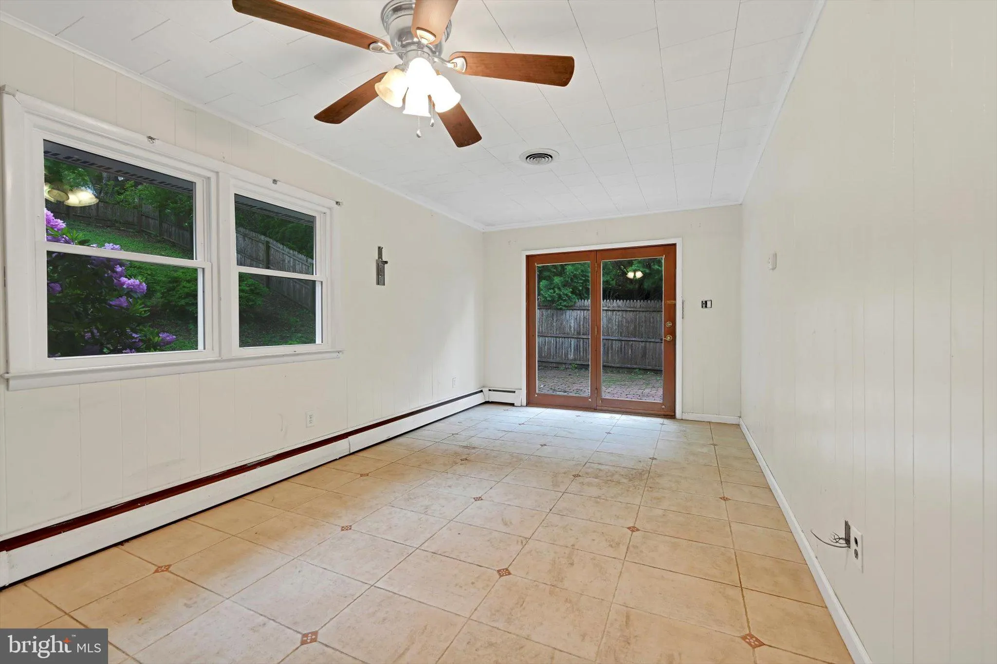 Shillington, Pennsylvania 19607, United States, 3 Bedrooms Bedrooms, ,3 BathroomsBathrooms,Residential,Pending,130825