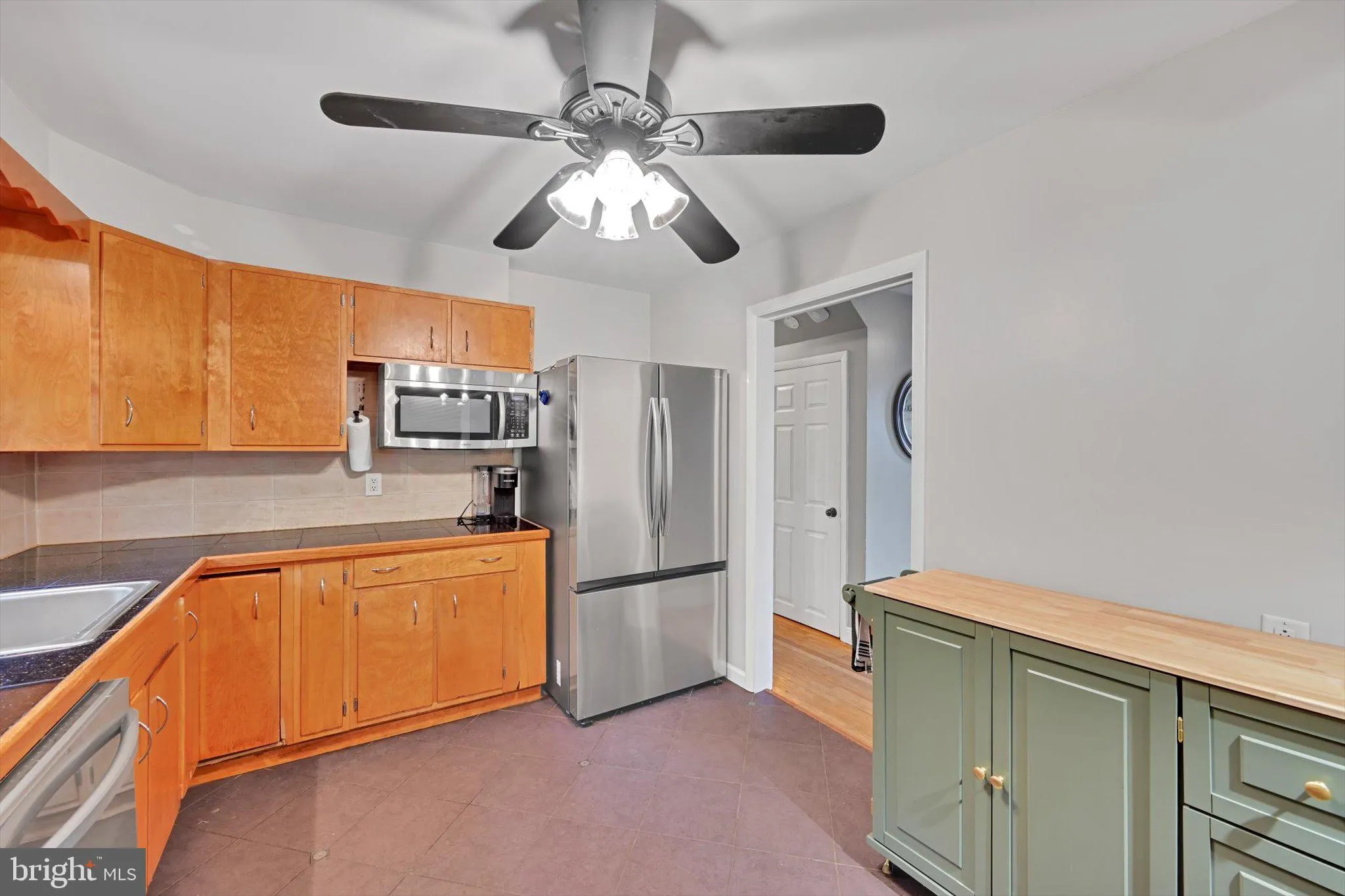 Shillington, Pennsylvania 19607, United States, 3 Bedrooms Bedrooms, ,3 BathroomsBathrooms,Residential,Pending,130825