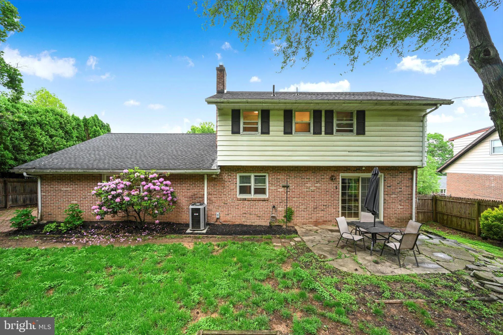 Shillington, Pennsylvania 19607, United States, 3 Bedrooms Bedrooms, ,3 BathroomsBathrooms,Residential,Pending,130825