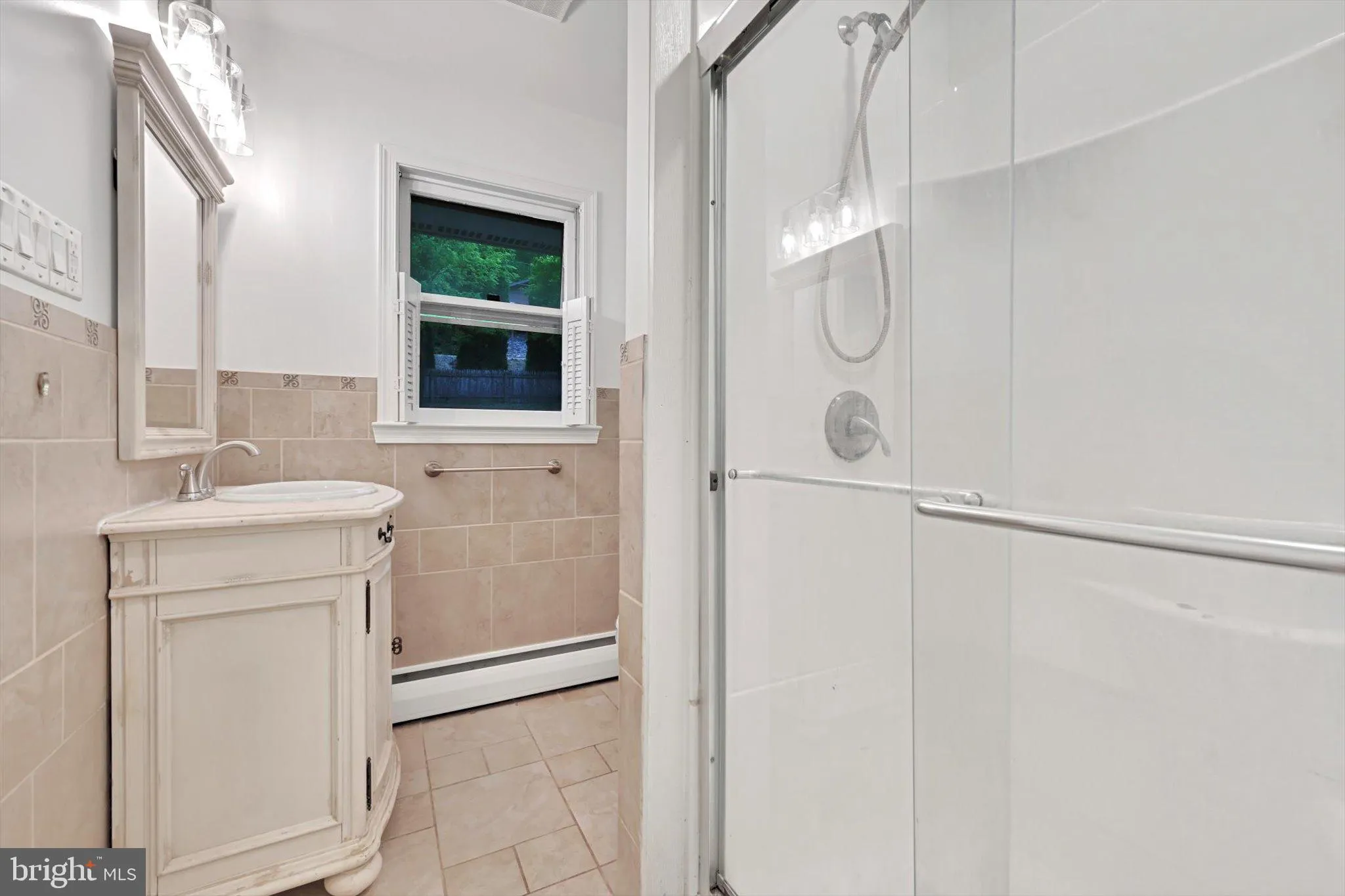 Shillington, Pennsylvania 19607, United States, 3 Bedrooms Bedrooms, ,3 BathroomsBathrooms,Residential,Pending,130825