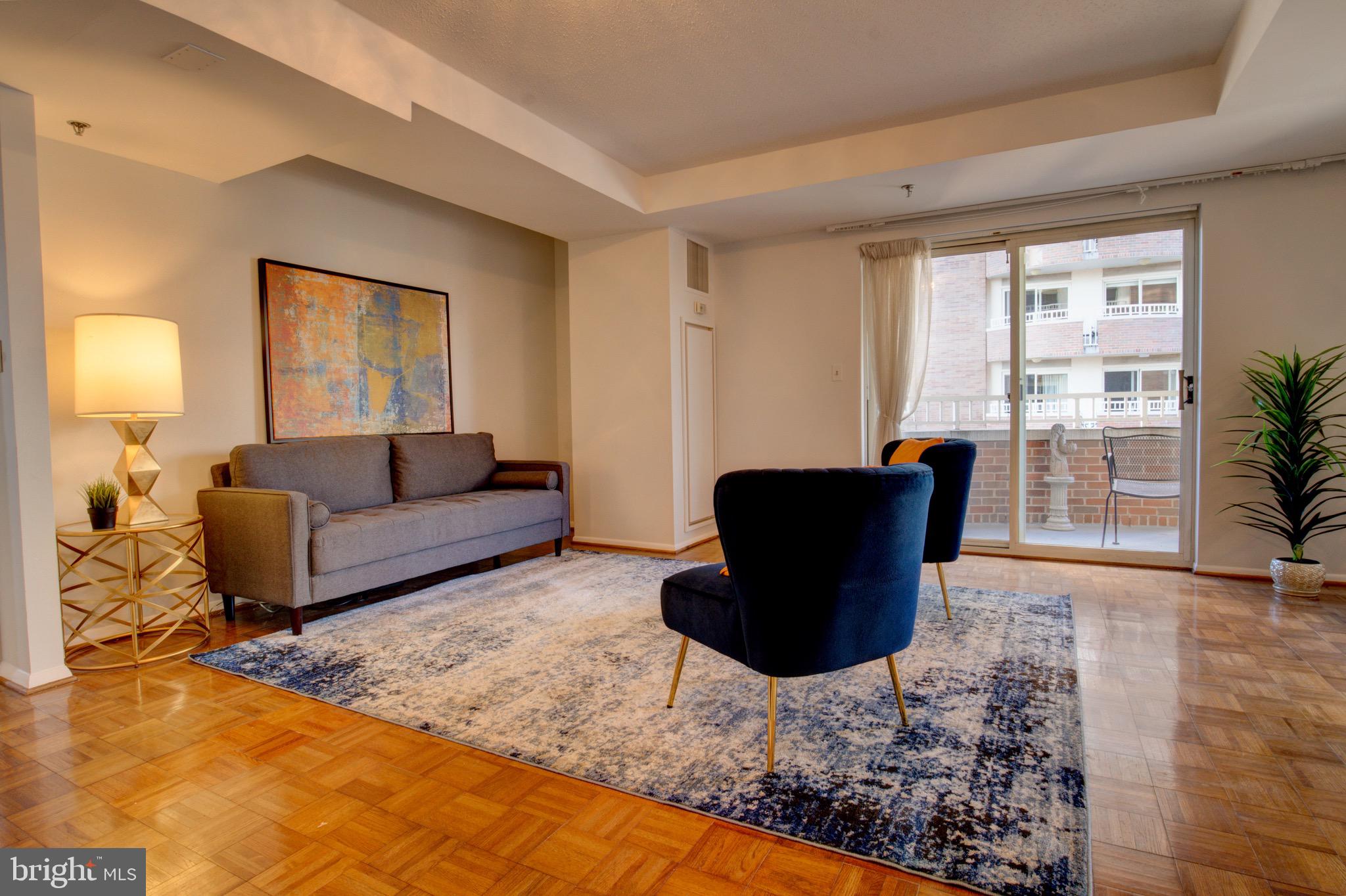 THE JEFFERSON - SUNRISE SENIOR LIVING - Residential