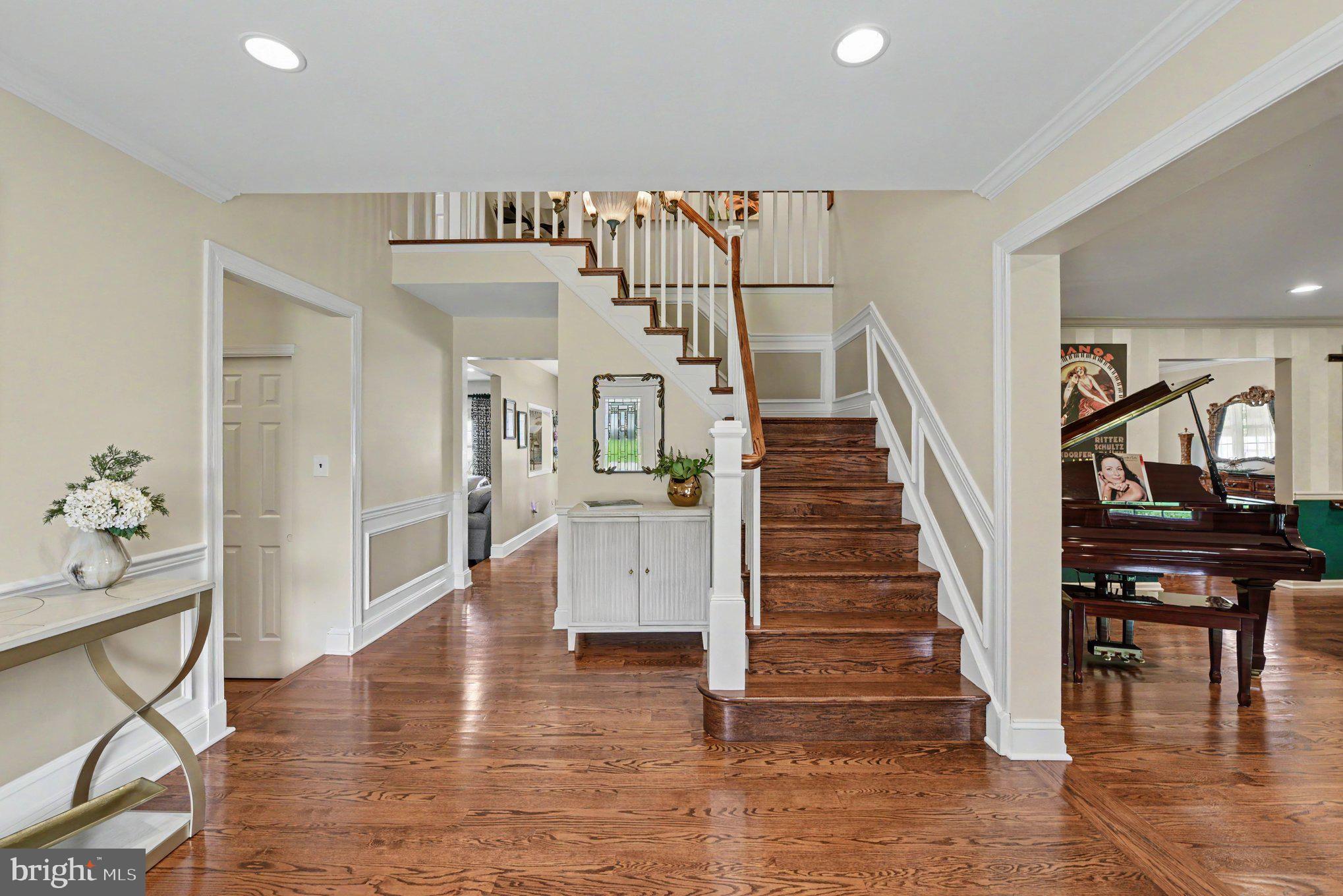 2010 BUCKINGHAM DRIVE