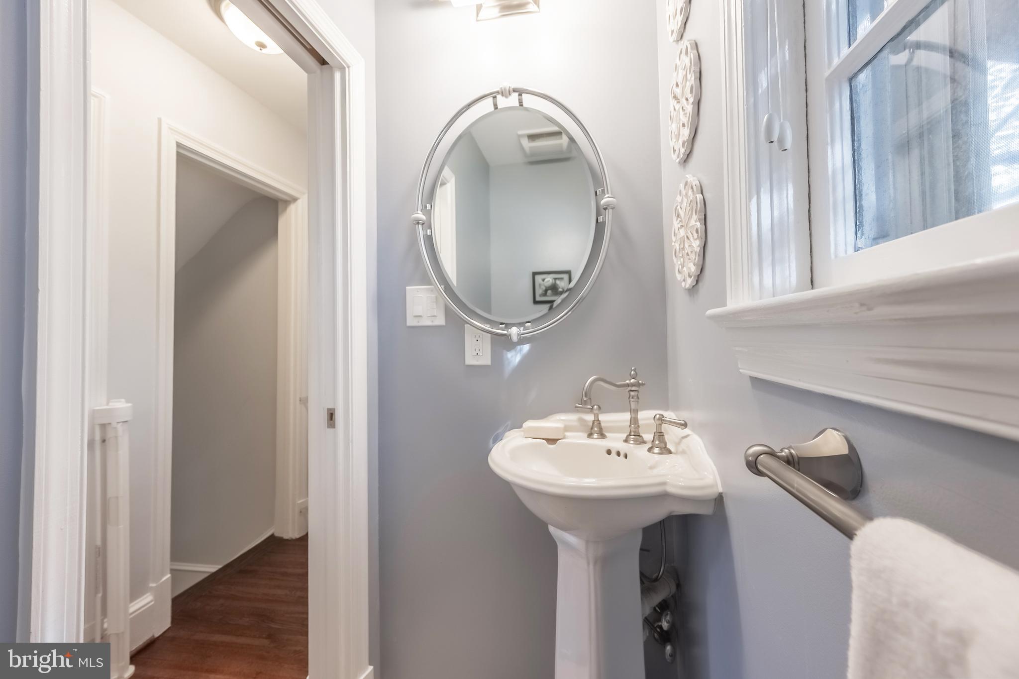 OVER LEE KNOLLS - Residential