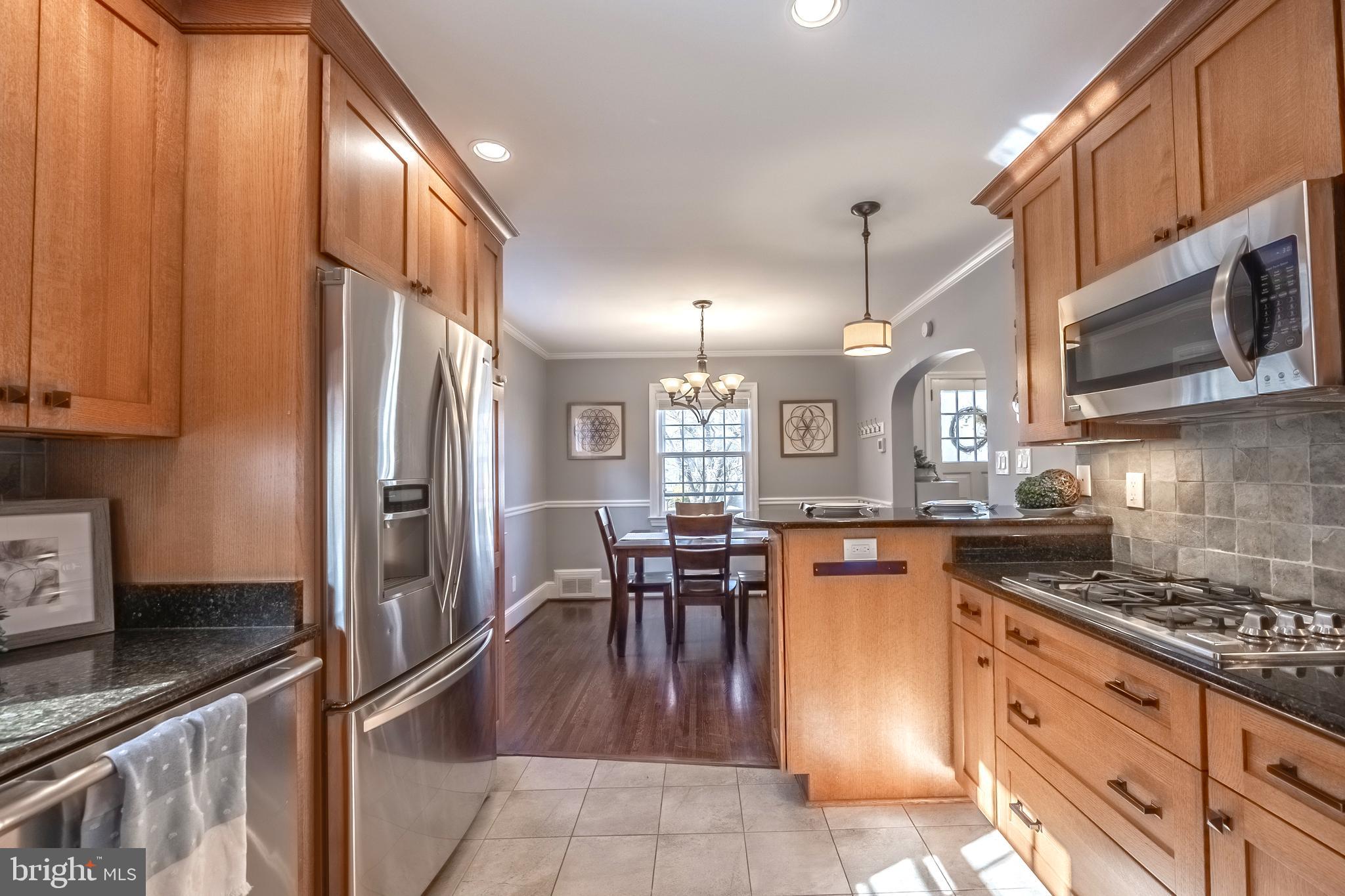 OVER LEE KNOLLS - Residential