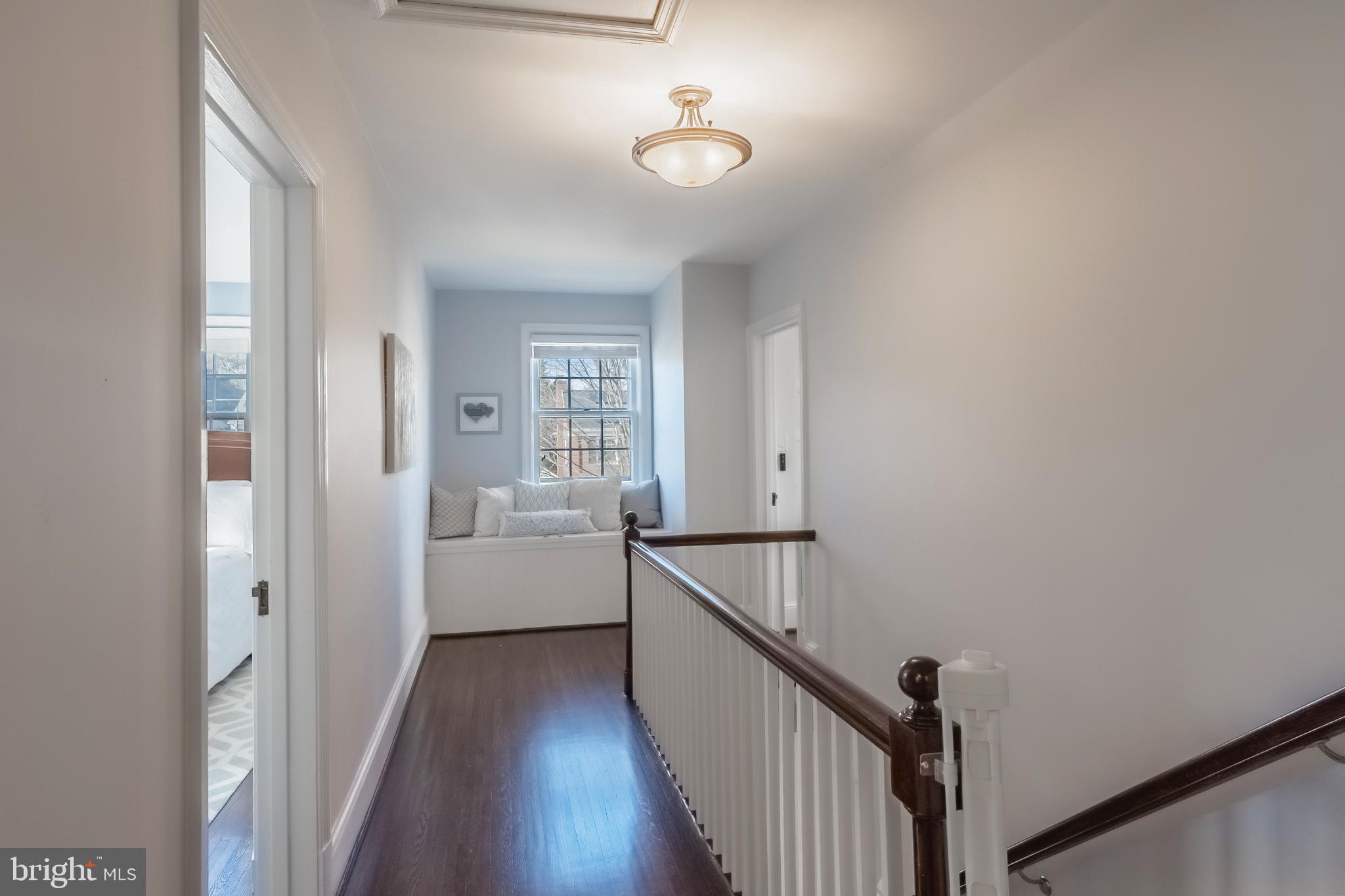 OVER LEE KNOLLS - Residential