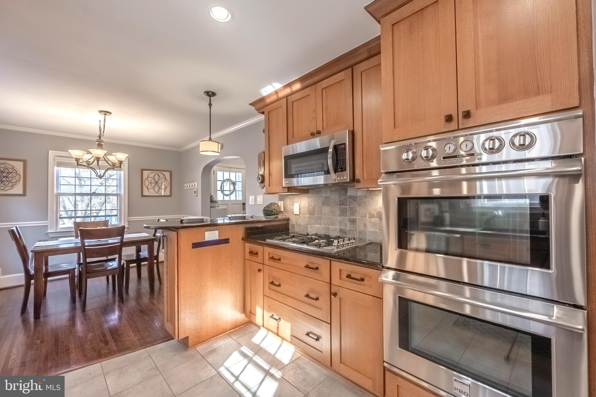 OVER LEE KNOLLS - Residential