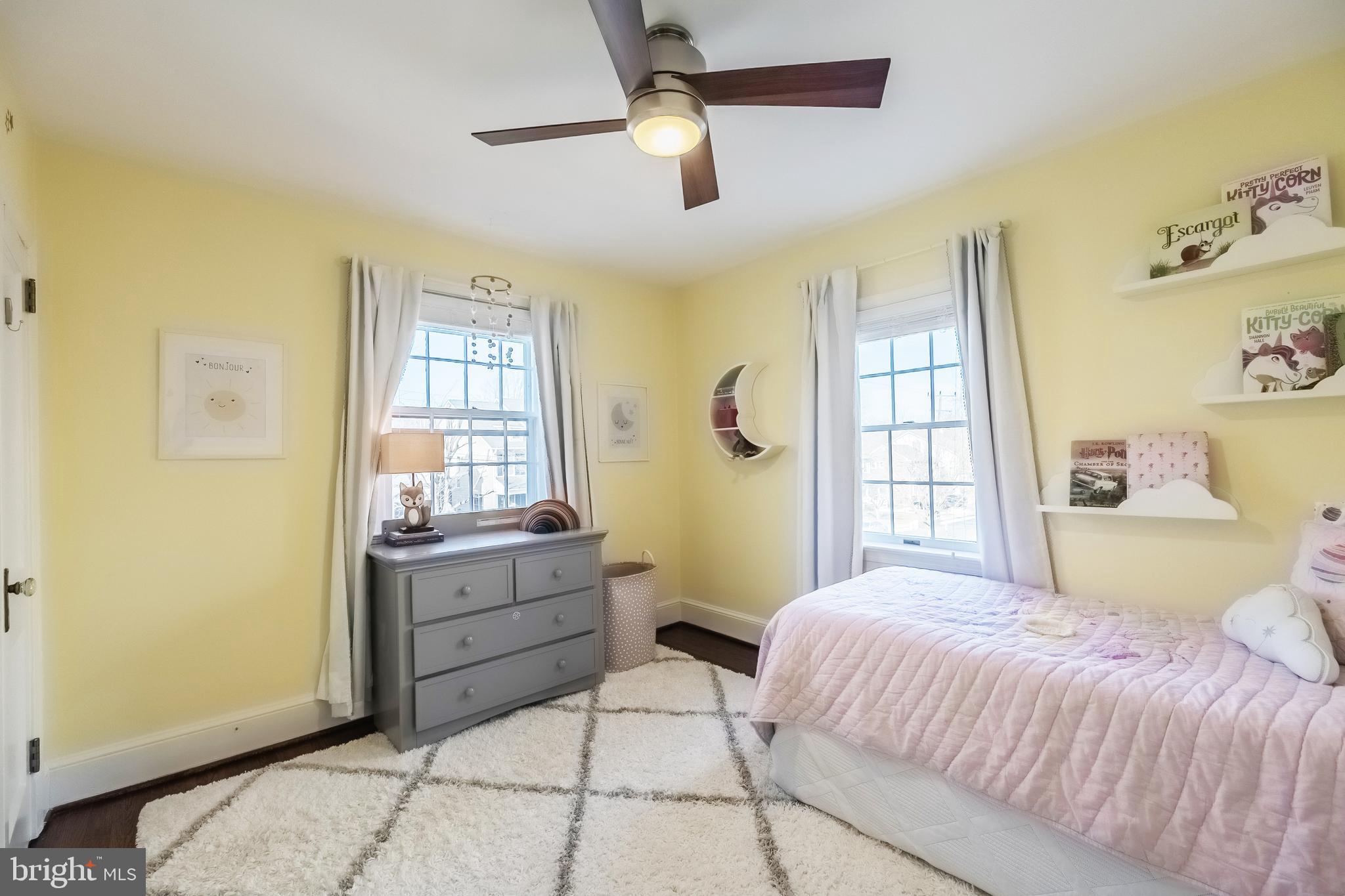 OVER LEE KNOLLS - Residential