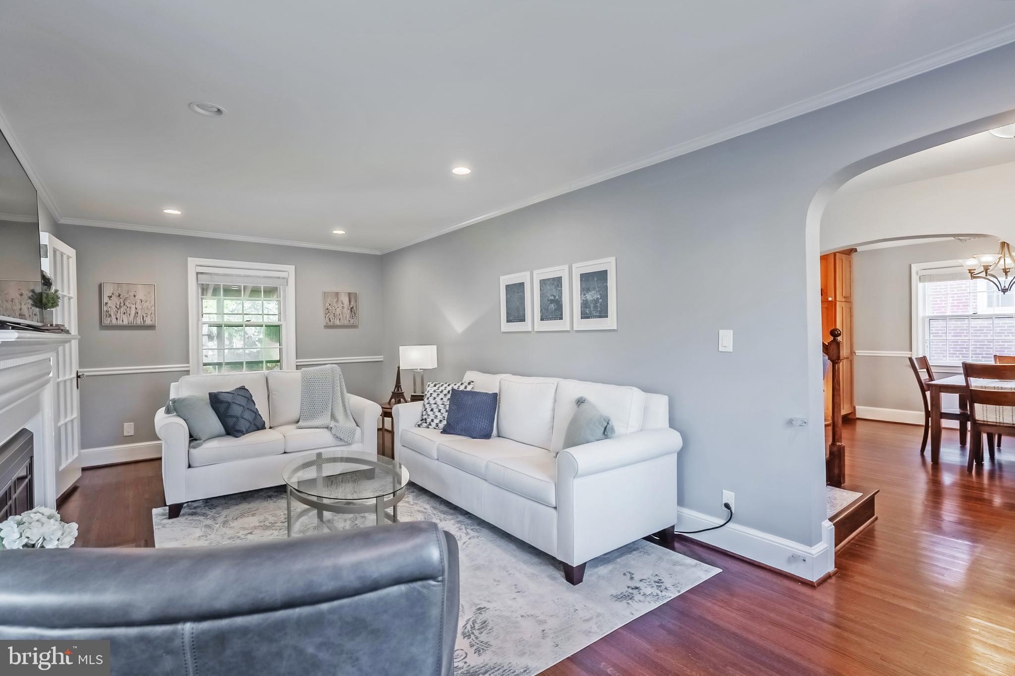 OVER LEE KNOLLS - Residential