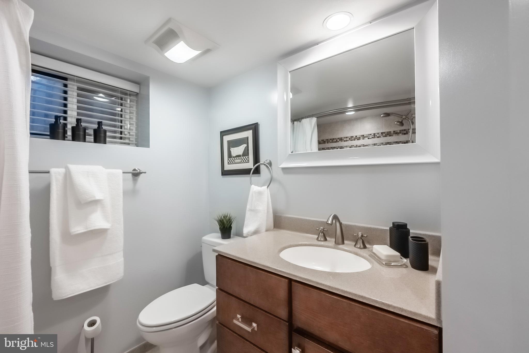 OVER LEE KNOLLS - Residential