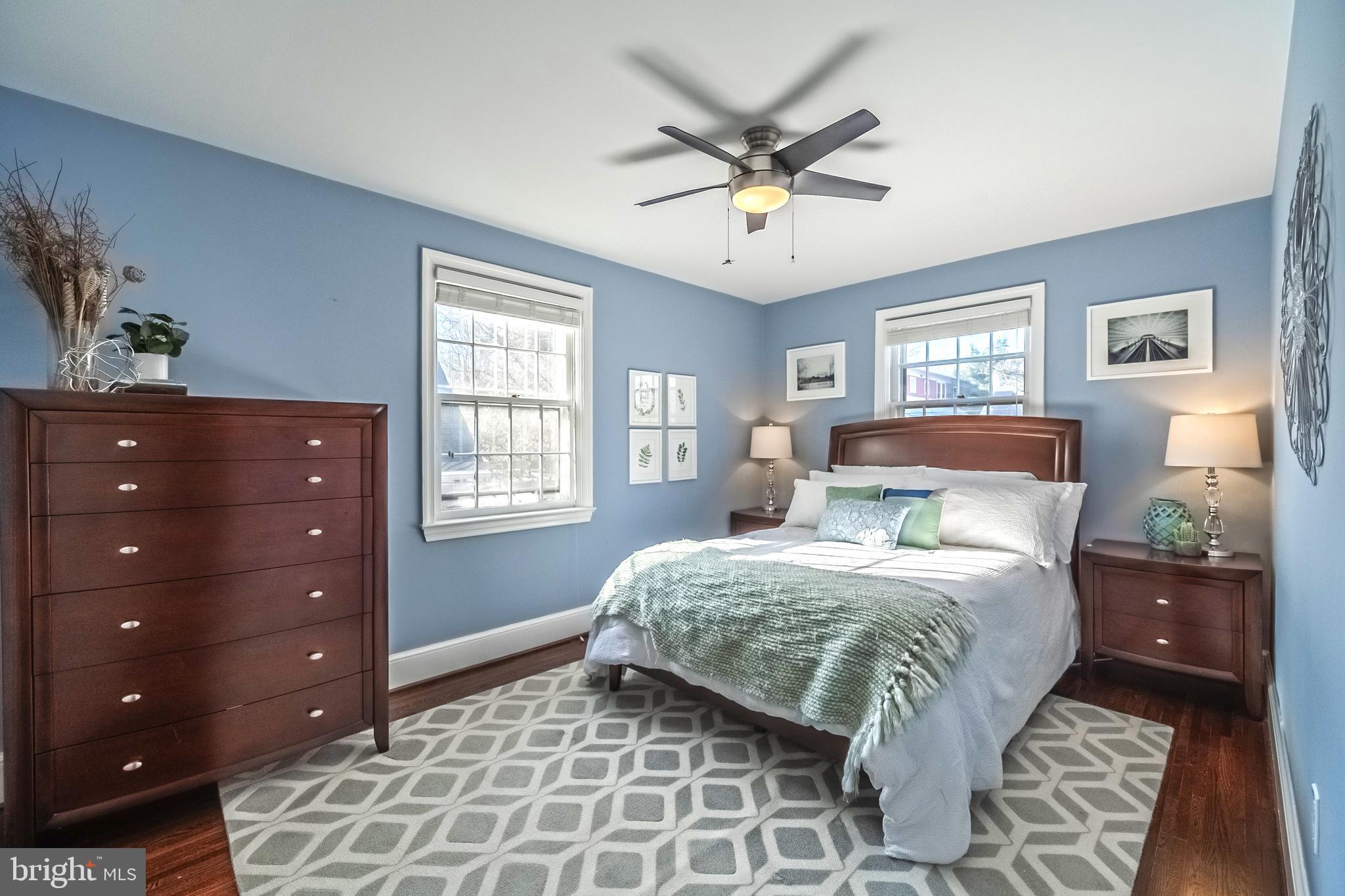 OVER LEE KNOLLS - Residential