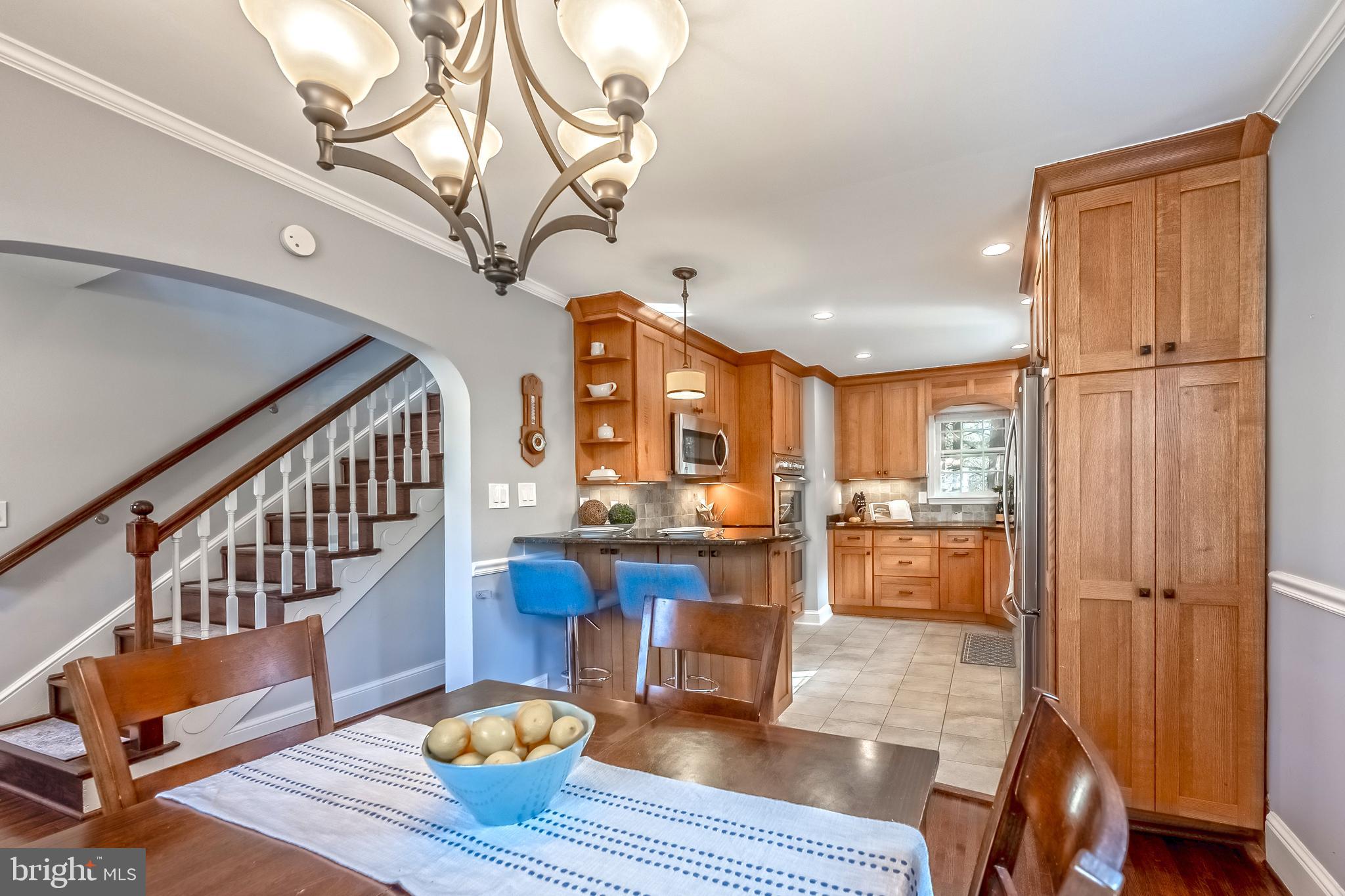 OVER LEE KNOLLS - Residential