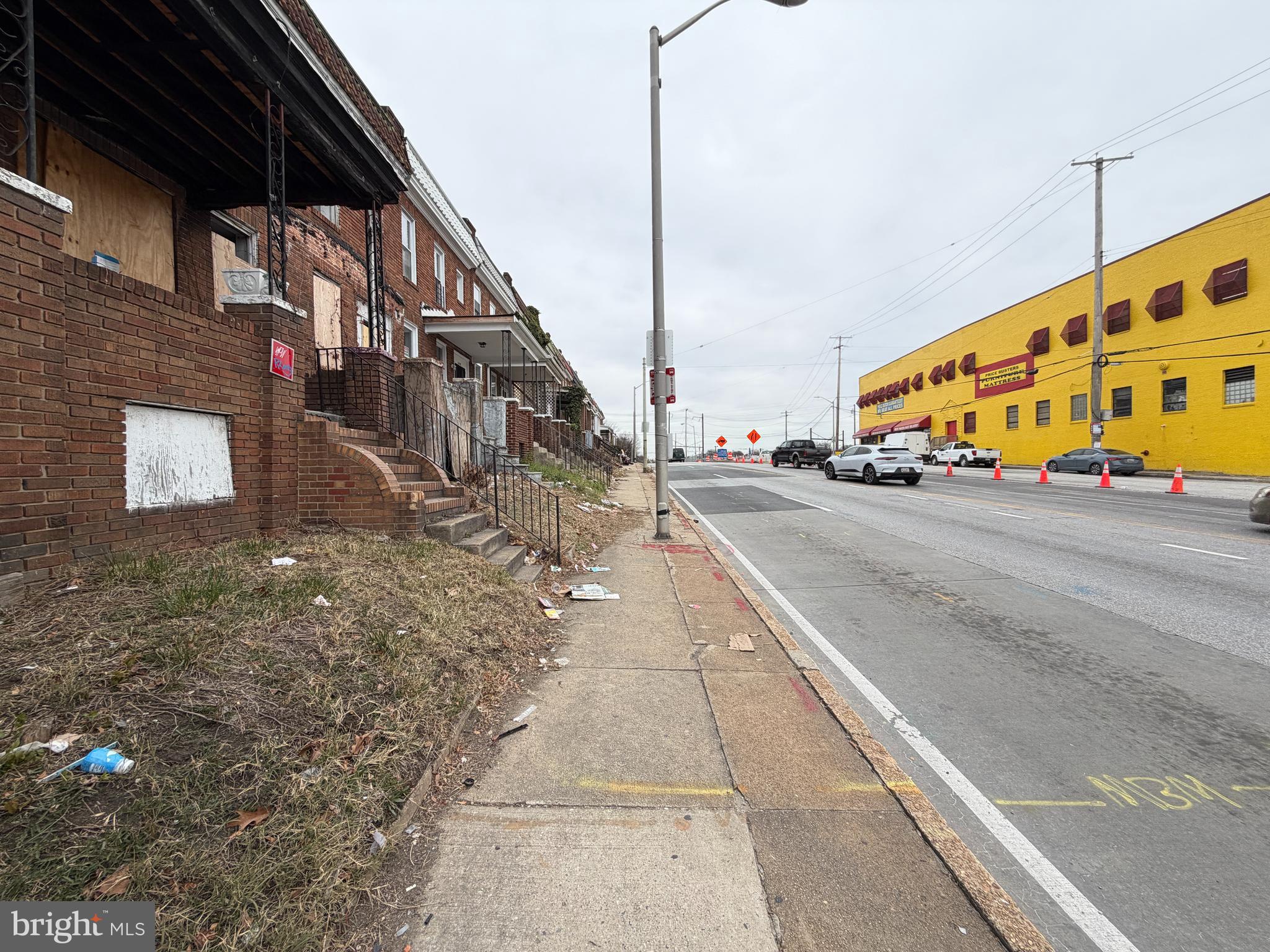 2432 W FRANKLIN STREET