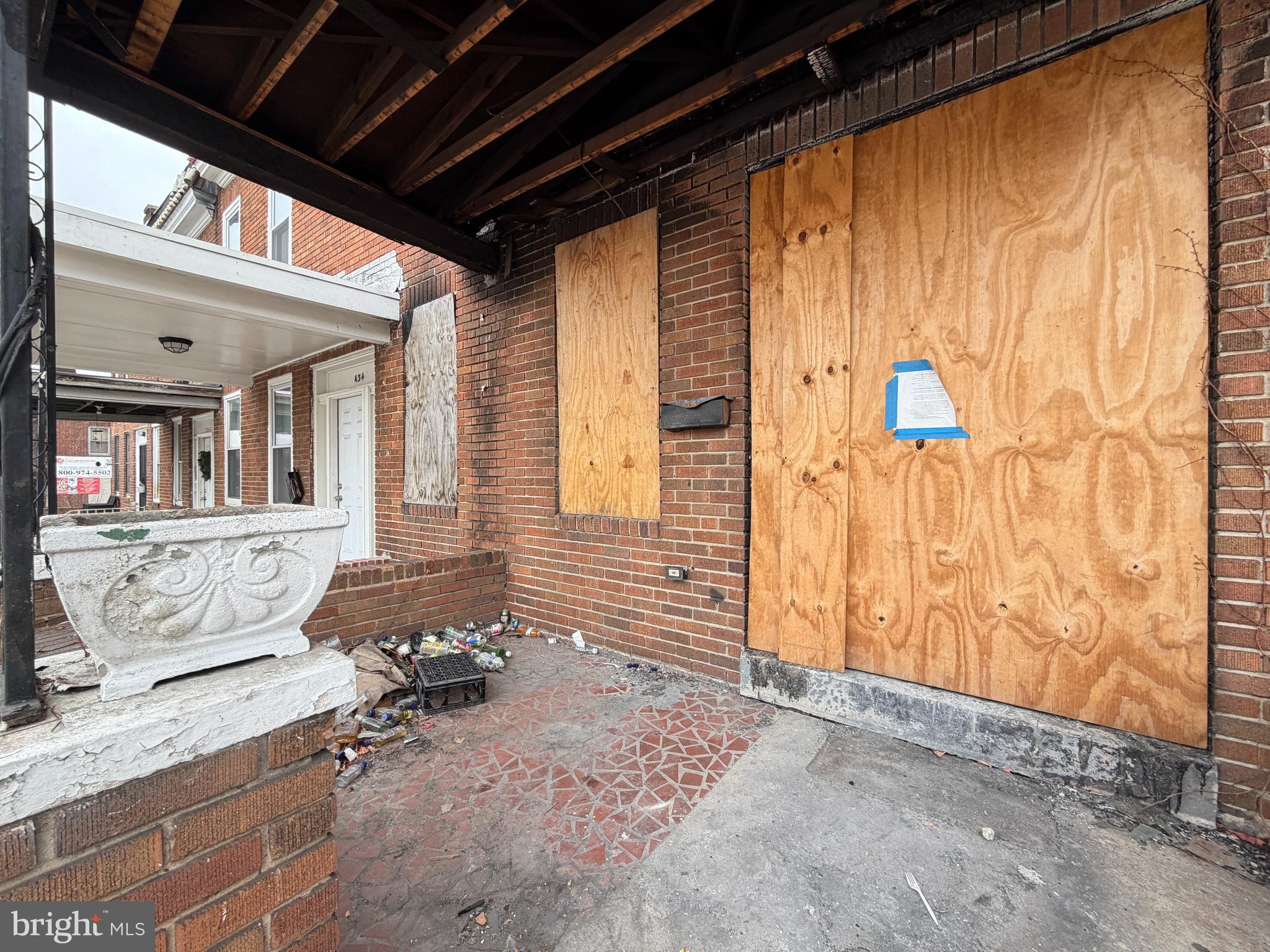 2432 W FRANKLIN STREET