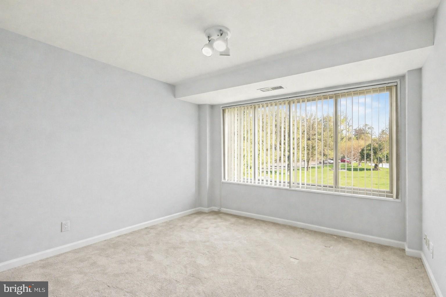 MAIN STREET GREEN - Residential