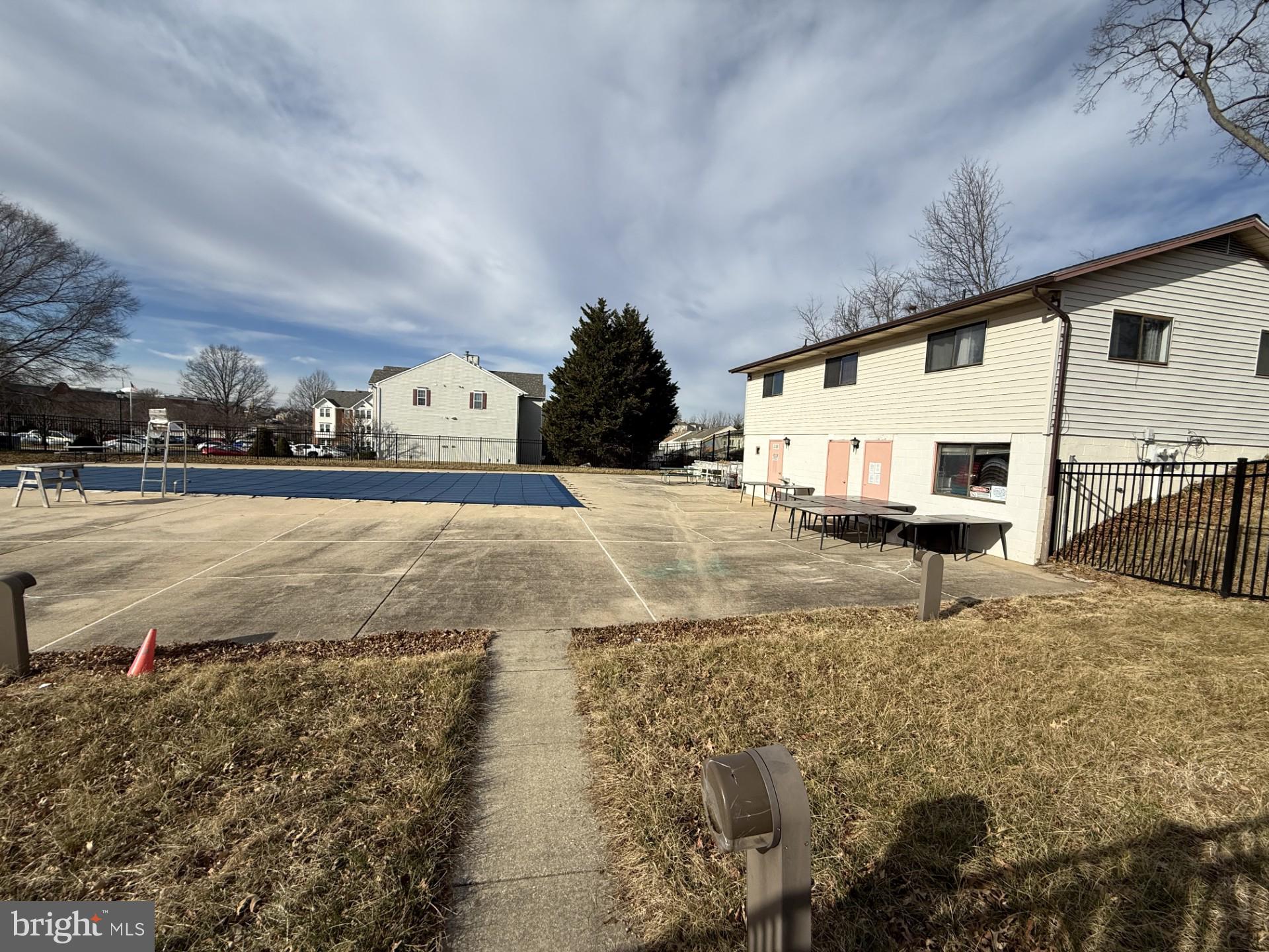 140 ROYAL OAK DRIVE C 140-C