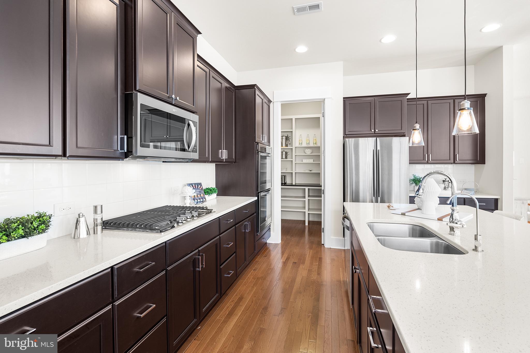 SPRING OAK - Residential