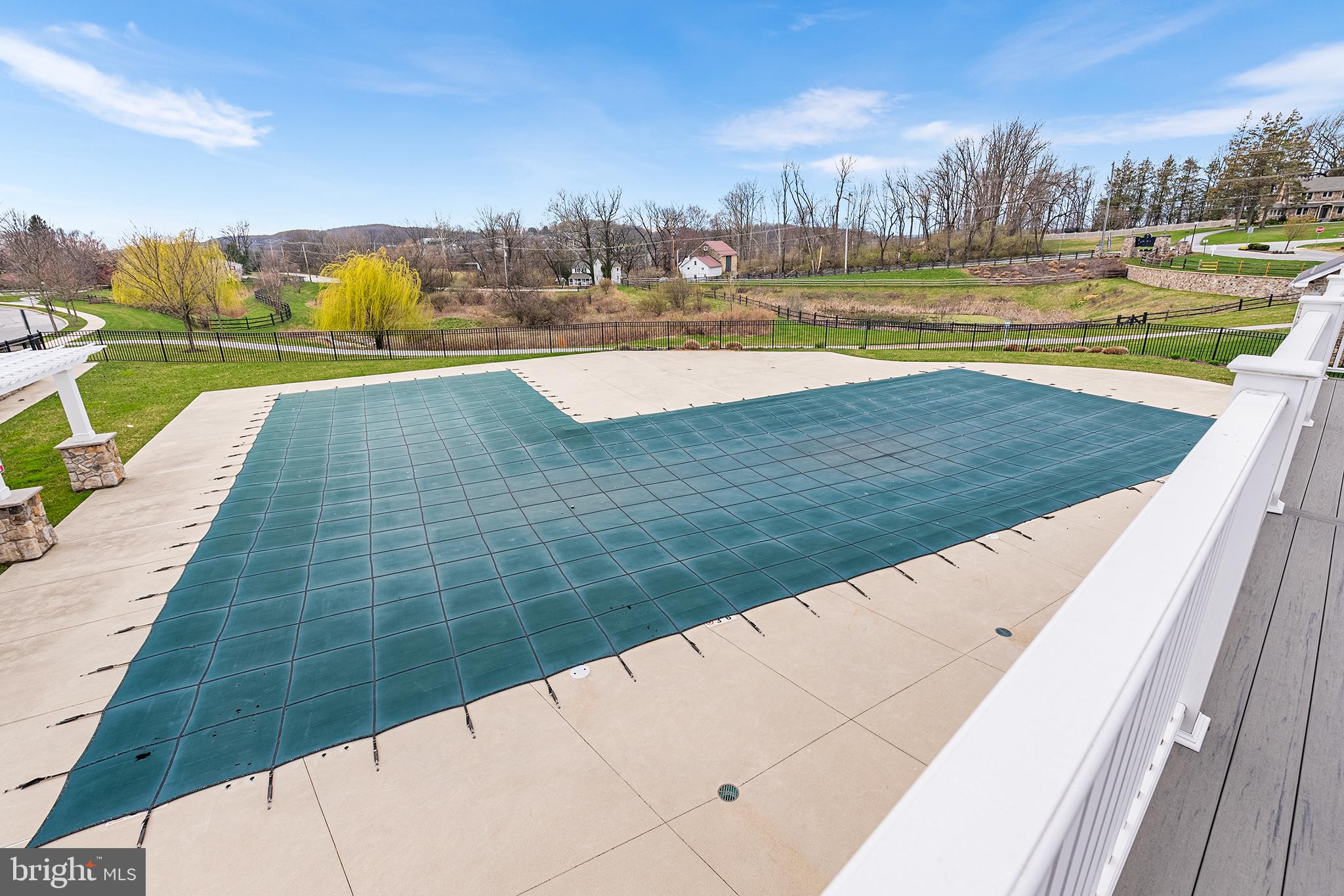 SPRING OAK - Residential